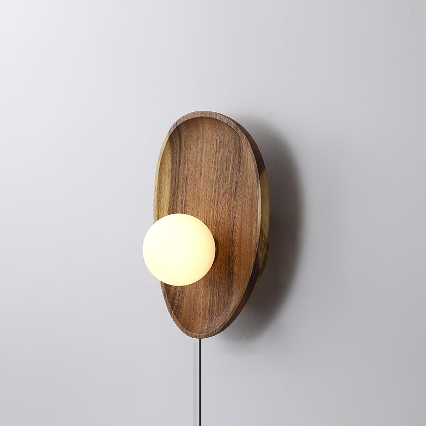 Bravyn Plug-in Wall Lamp