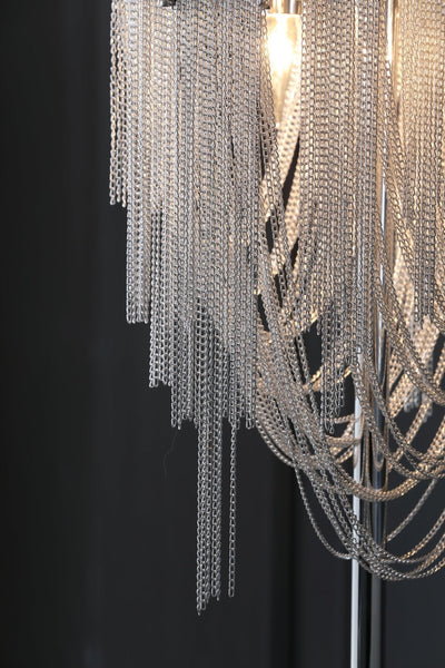 Hune Steel Artistic Table Lamp
