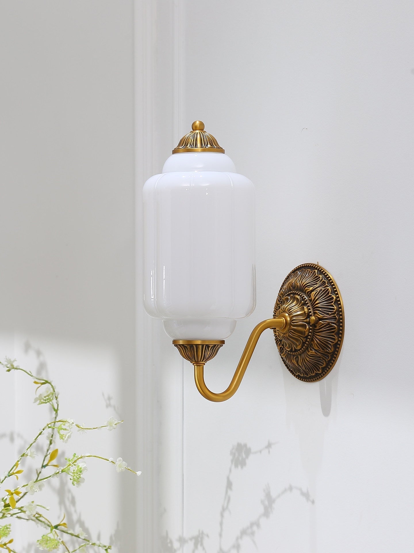 Verdellis Elliot Glass Wall Lamp