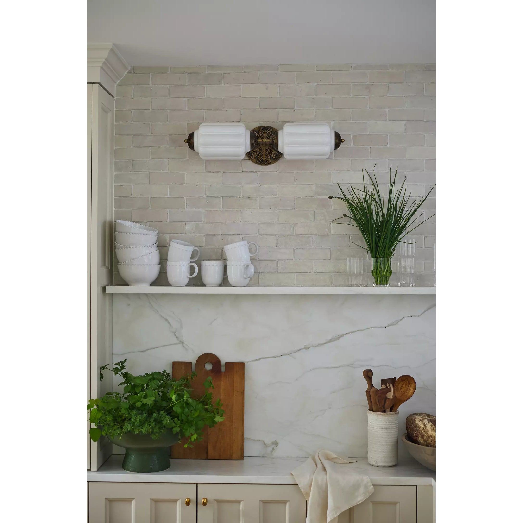 Belvaria Sconce