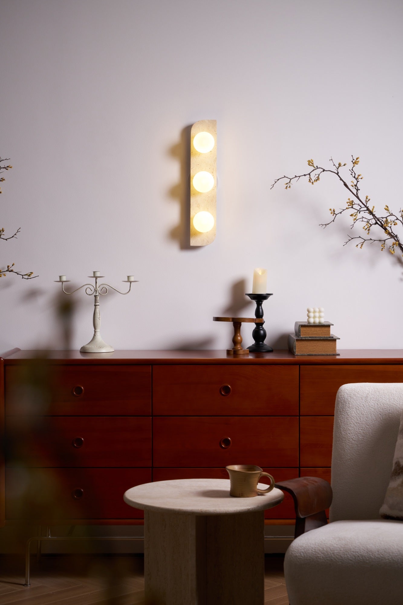 Serearia Minimalist Travertine Plug-In Wall Light