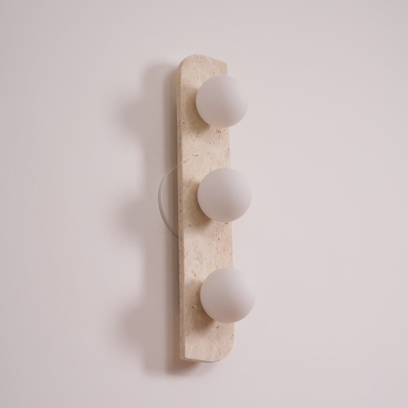 Serearia Minimalist Travertine Plug-In Wall Light