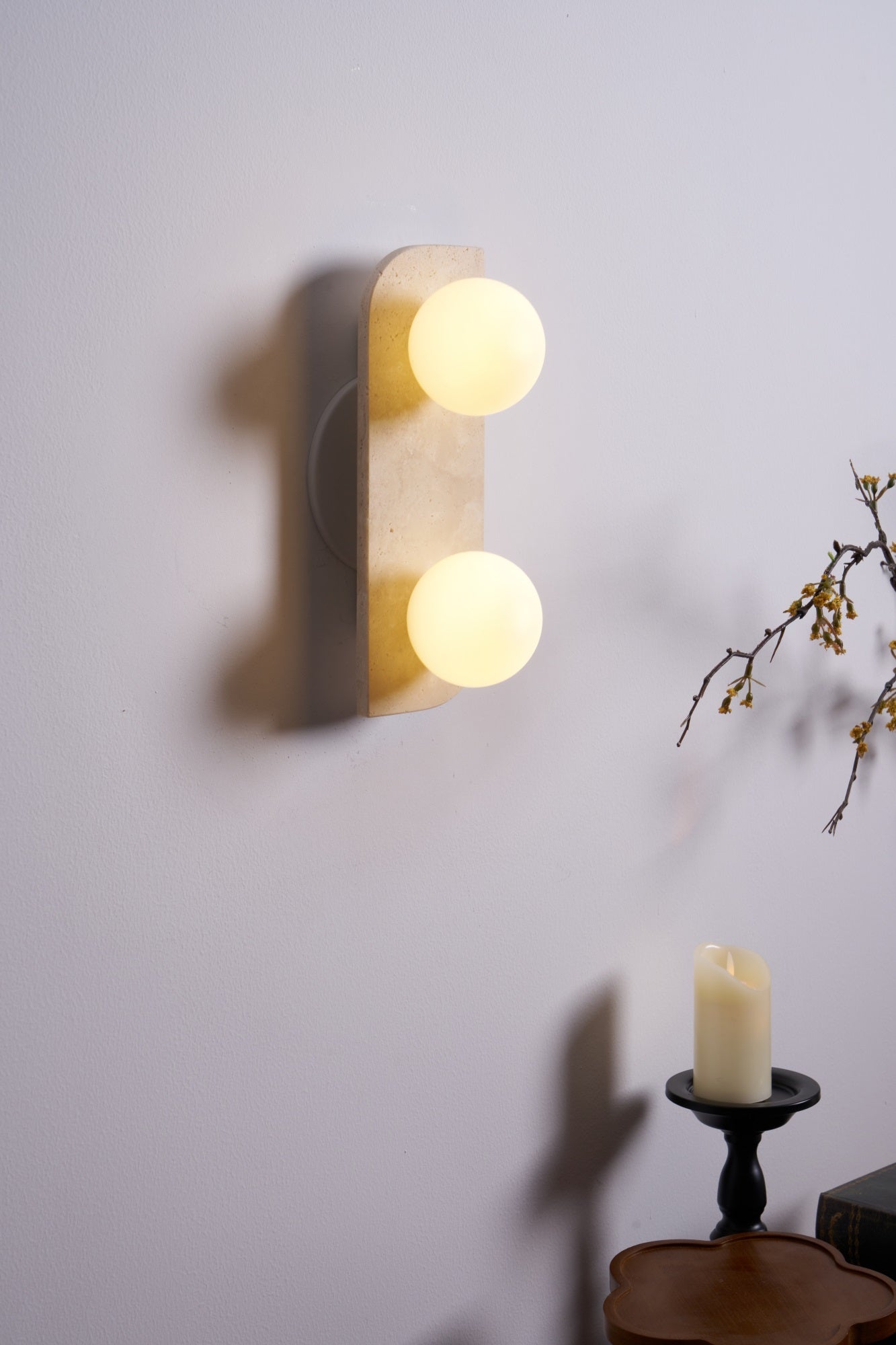 Serearia Minimalist Travertine Plug-In Wall Light