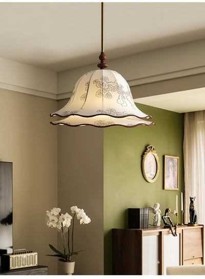 Ilsilis Traditional Elegance Floral Fabric Wood Pendant Lamp
