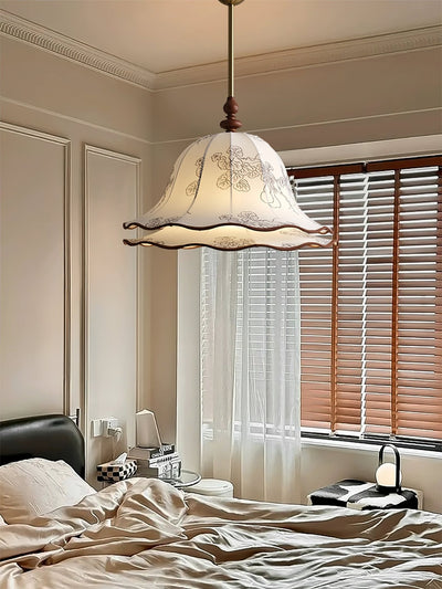 Ilsilis Traditional Elegance Floral Fabric Wood Pendant Lamp