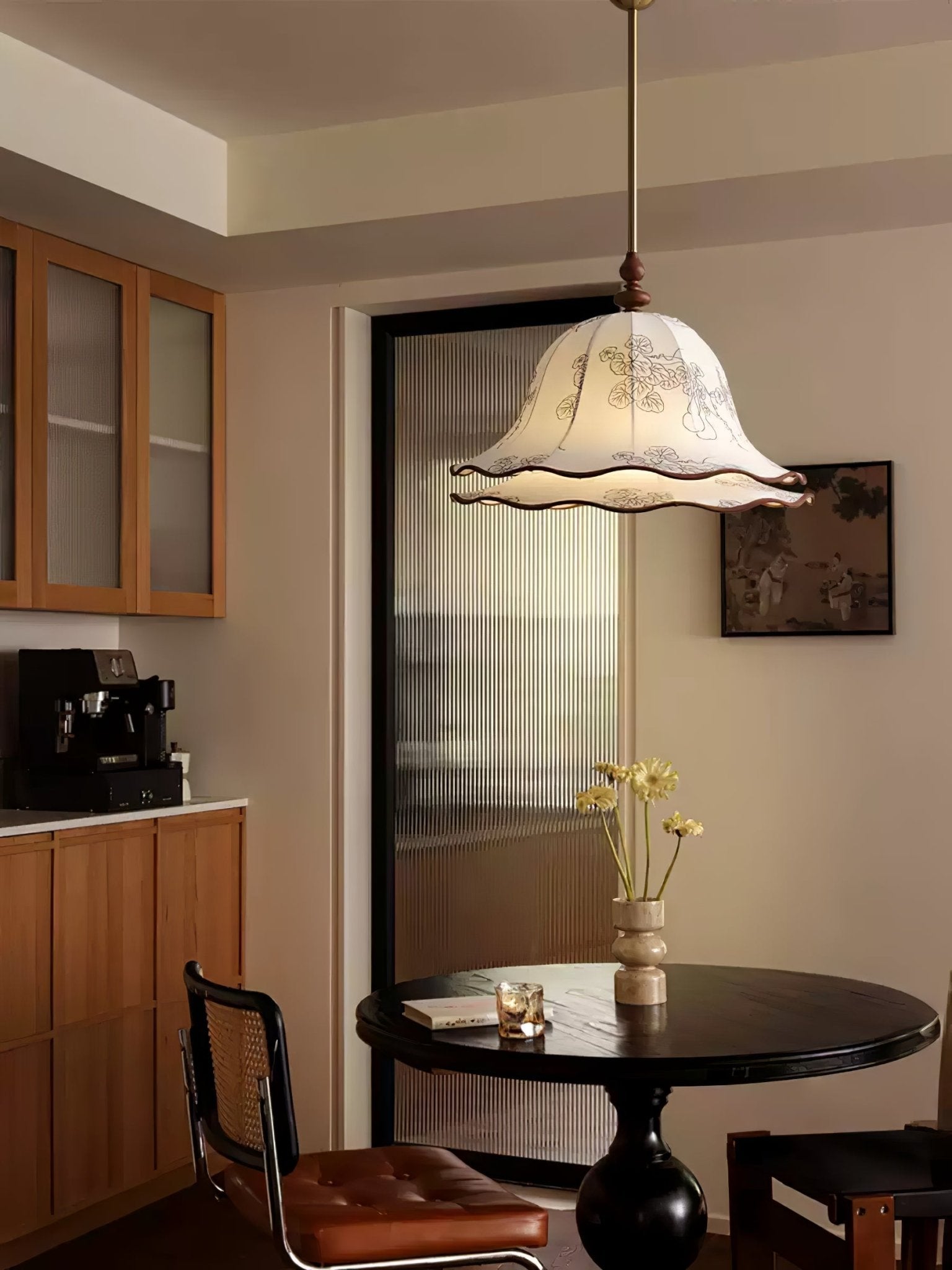 Ilsilis Traditional Elegance Floral Fabric Wood Pendant Lamp