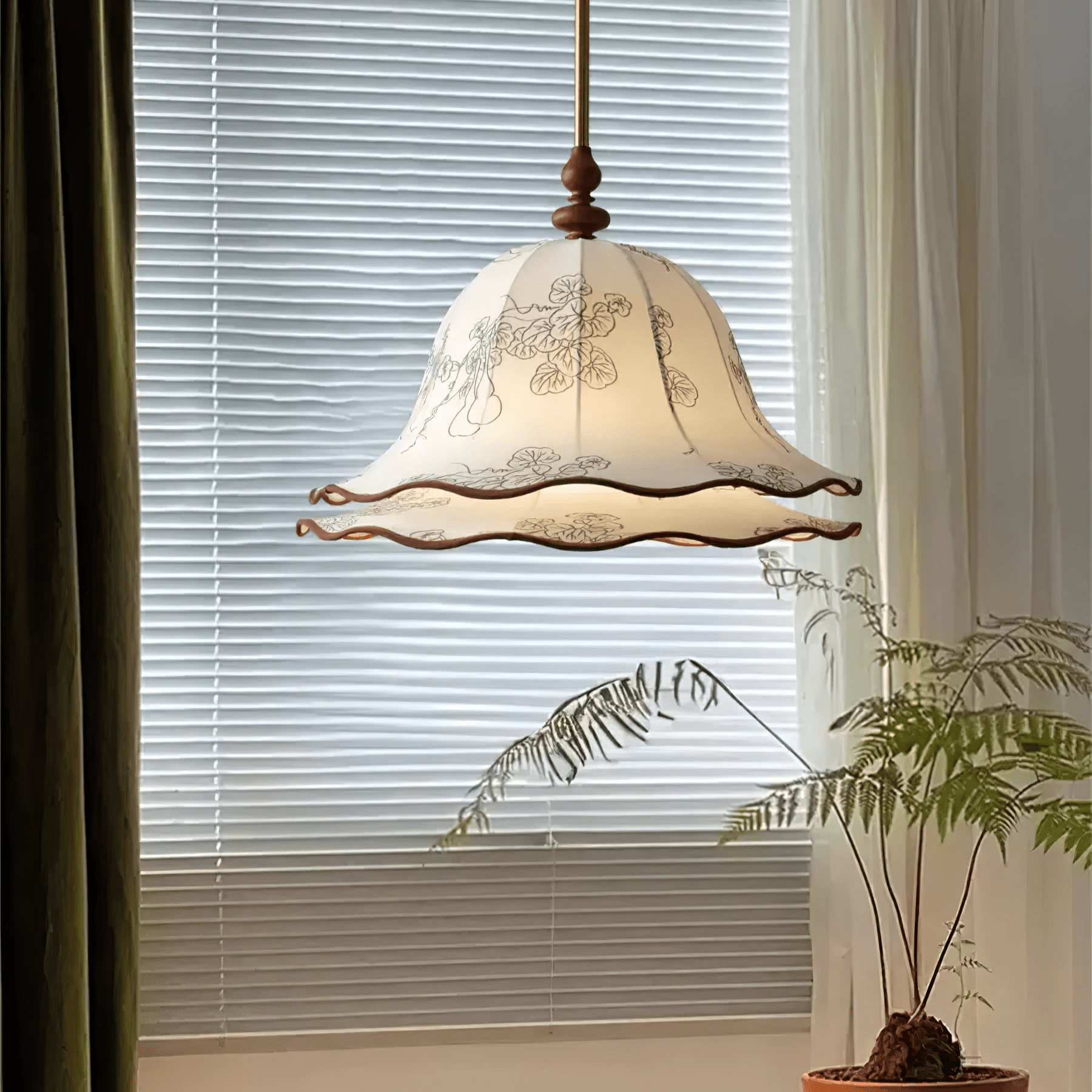 Ilsilis Traditional Elegance Floral Fabric Wood Pendant Lamp