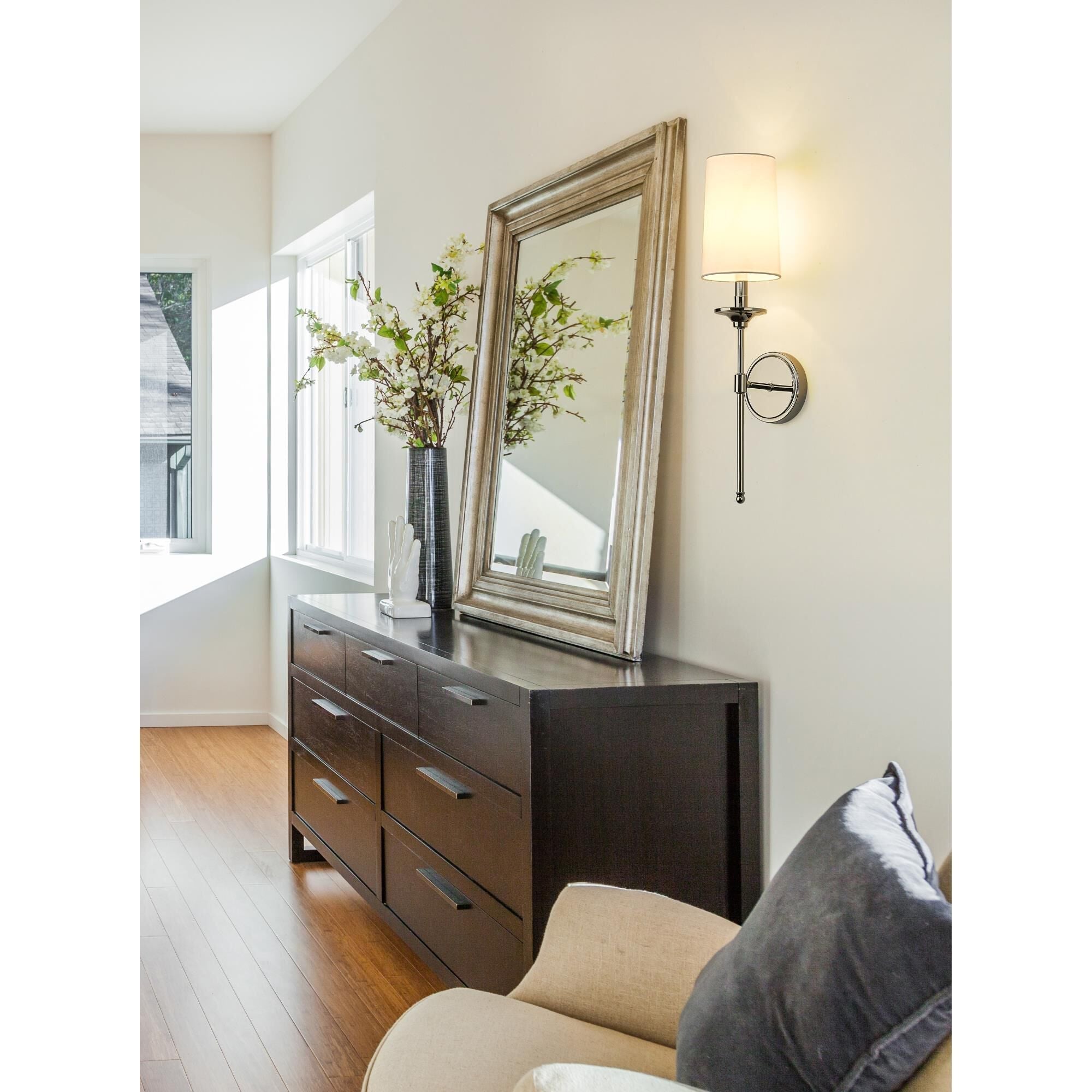 Elaisine Wall Lamp