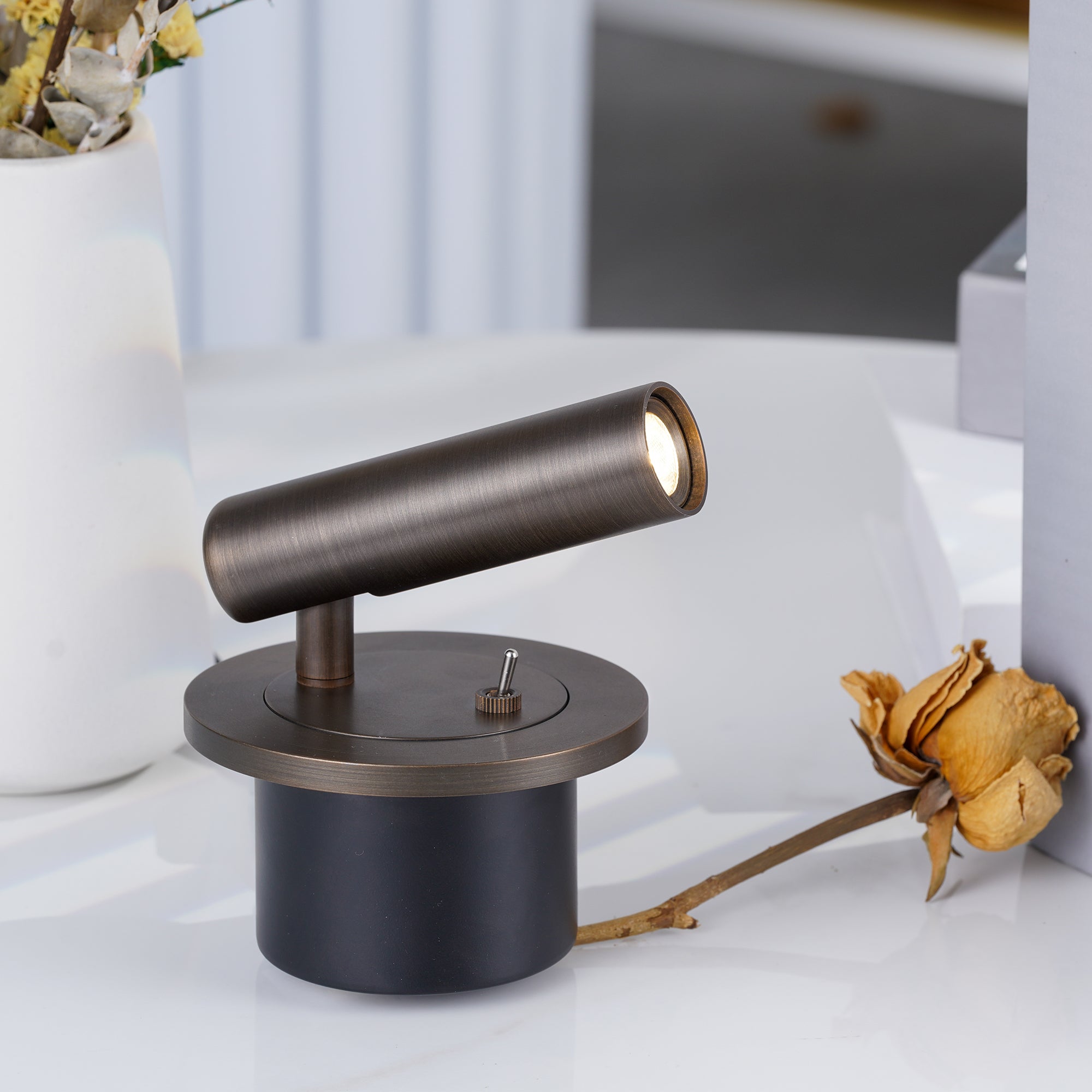 Galenor Modern Minimalist Reading Wall Lamp