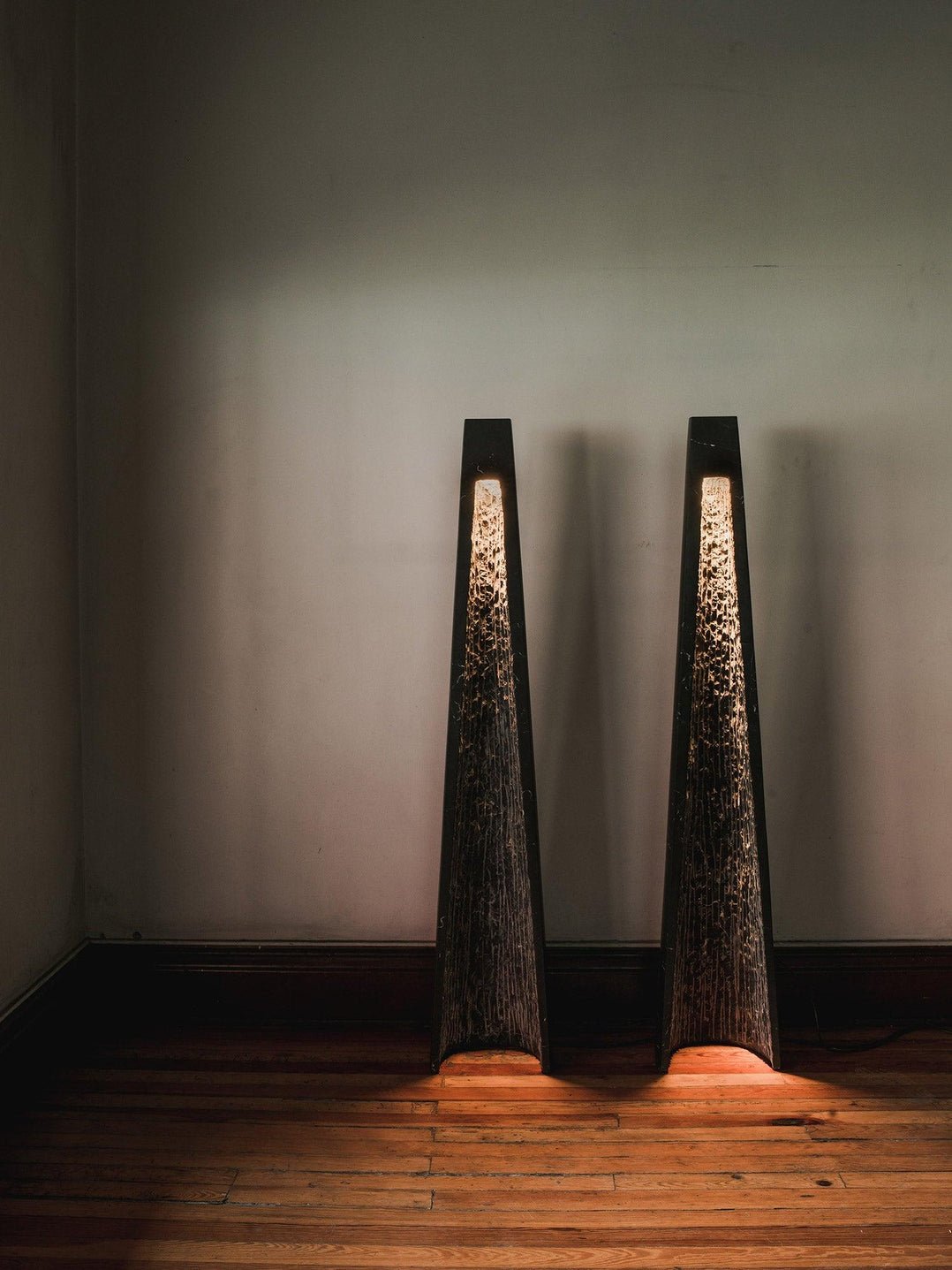 Lave Marble Floor Lamp