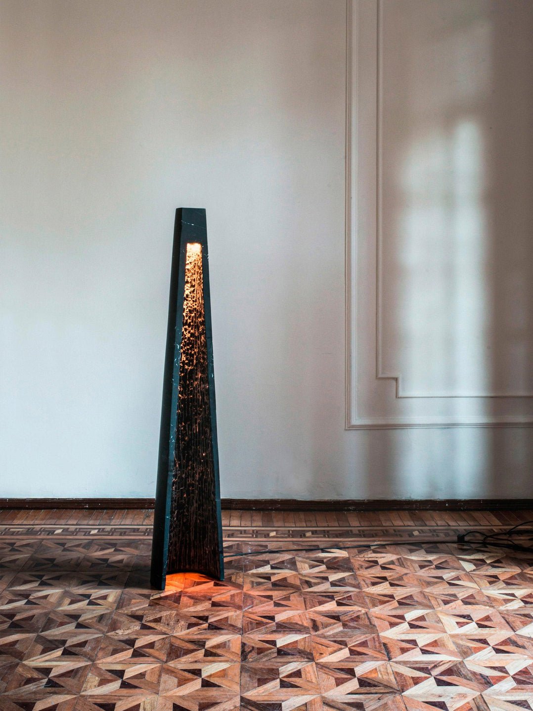 Lave Marble Floor Lamp