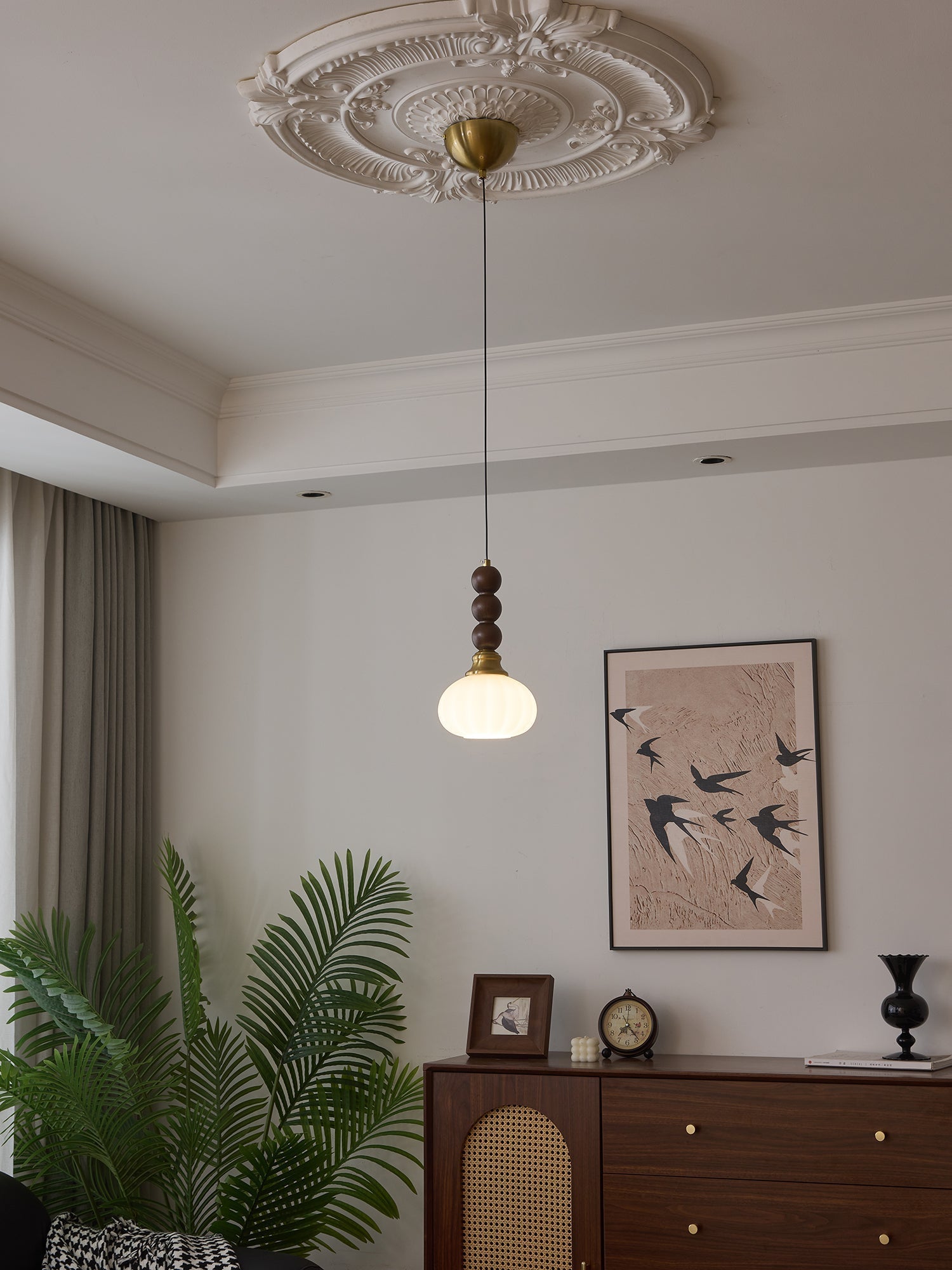 Vothaila Traditional Elegance Vintage Glass Wood Pendant Light