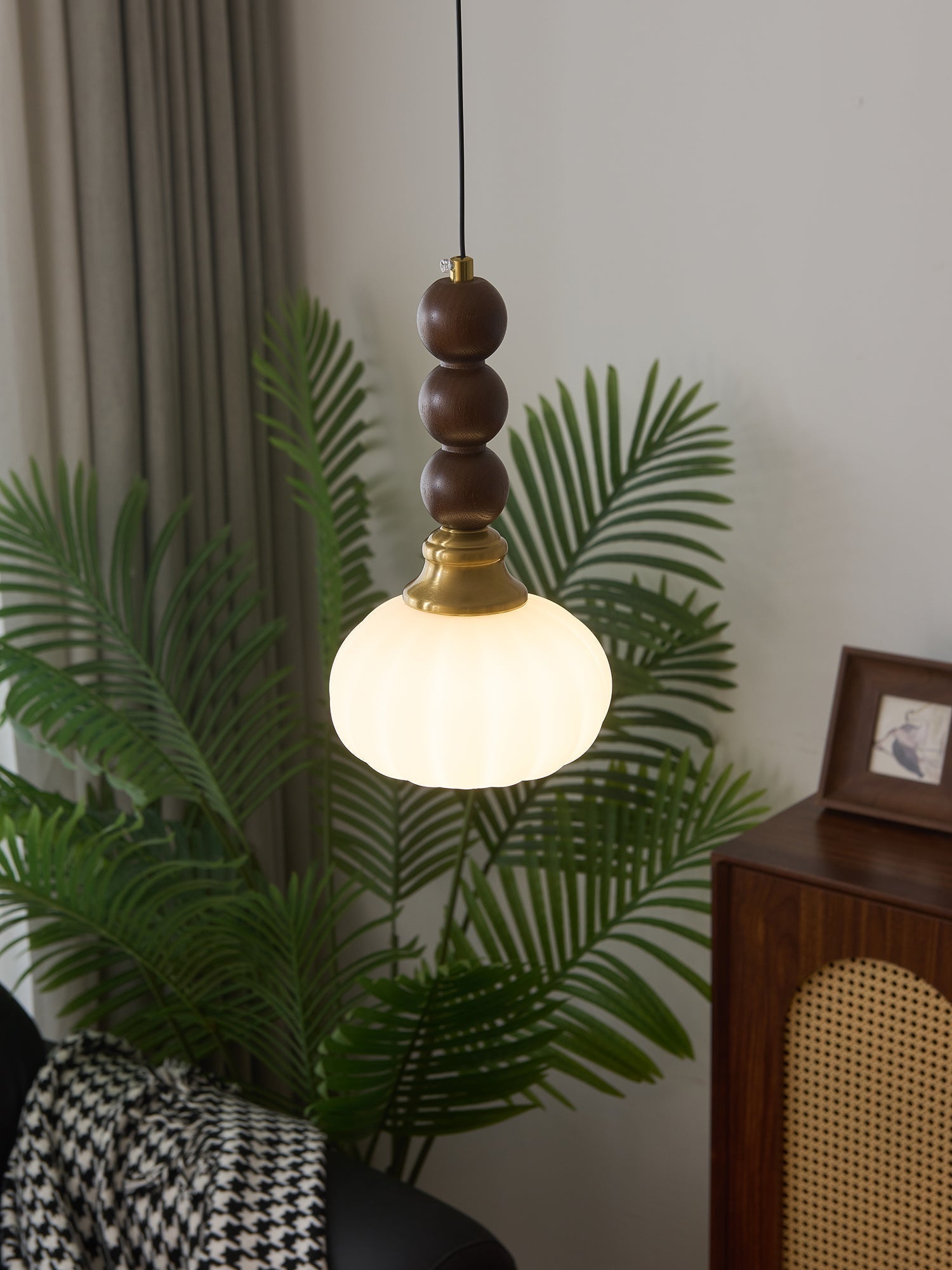 Vothaila Traditional Elegance Vintage Glass Wood Pendant Light