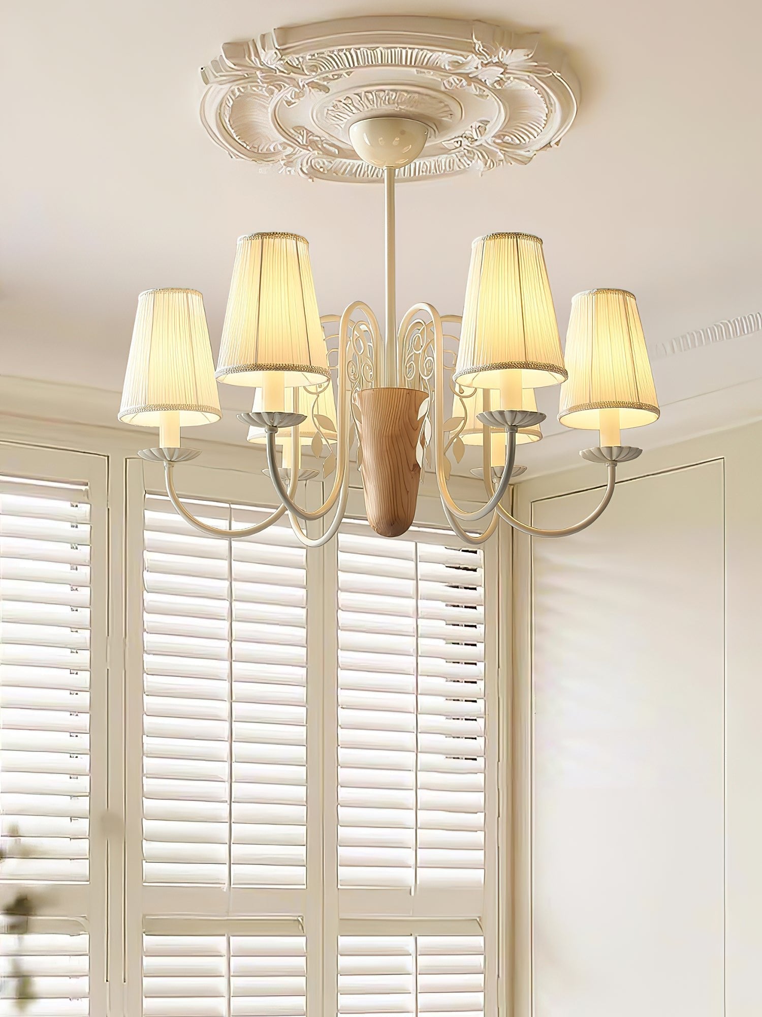 Solthys Chandelier