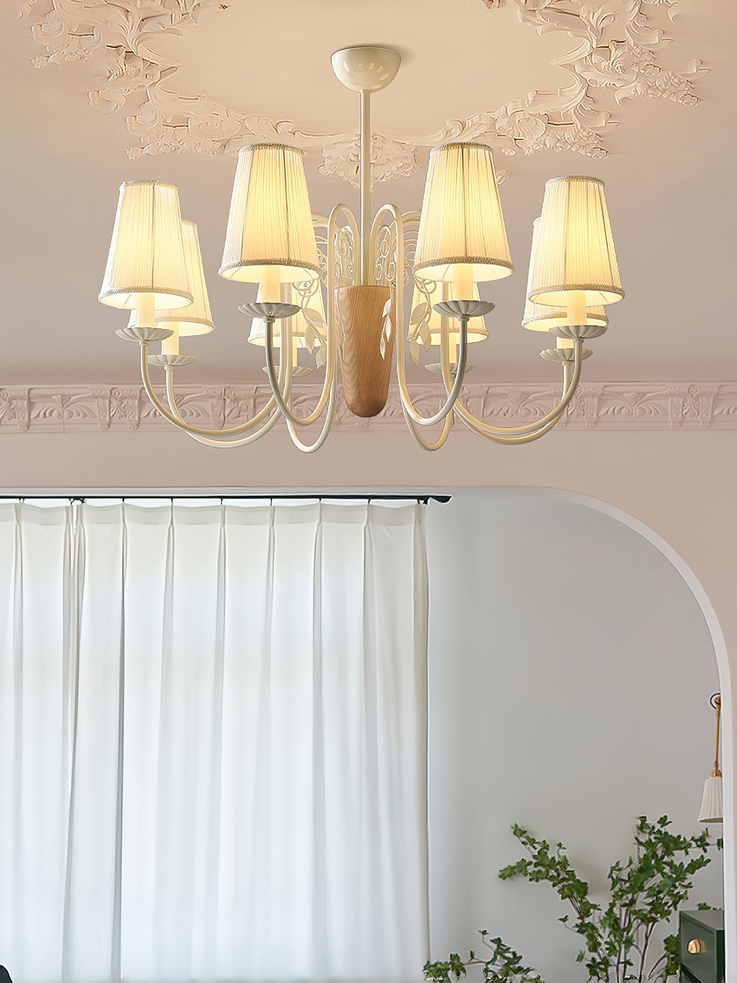 Solthys Chandelier