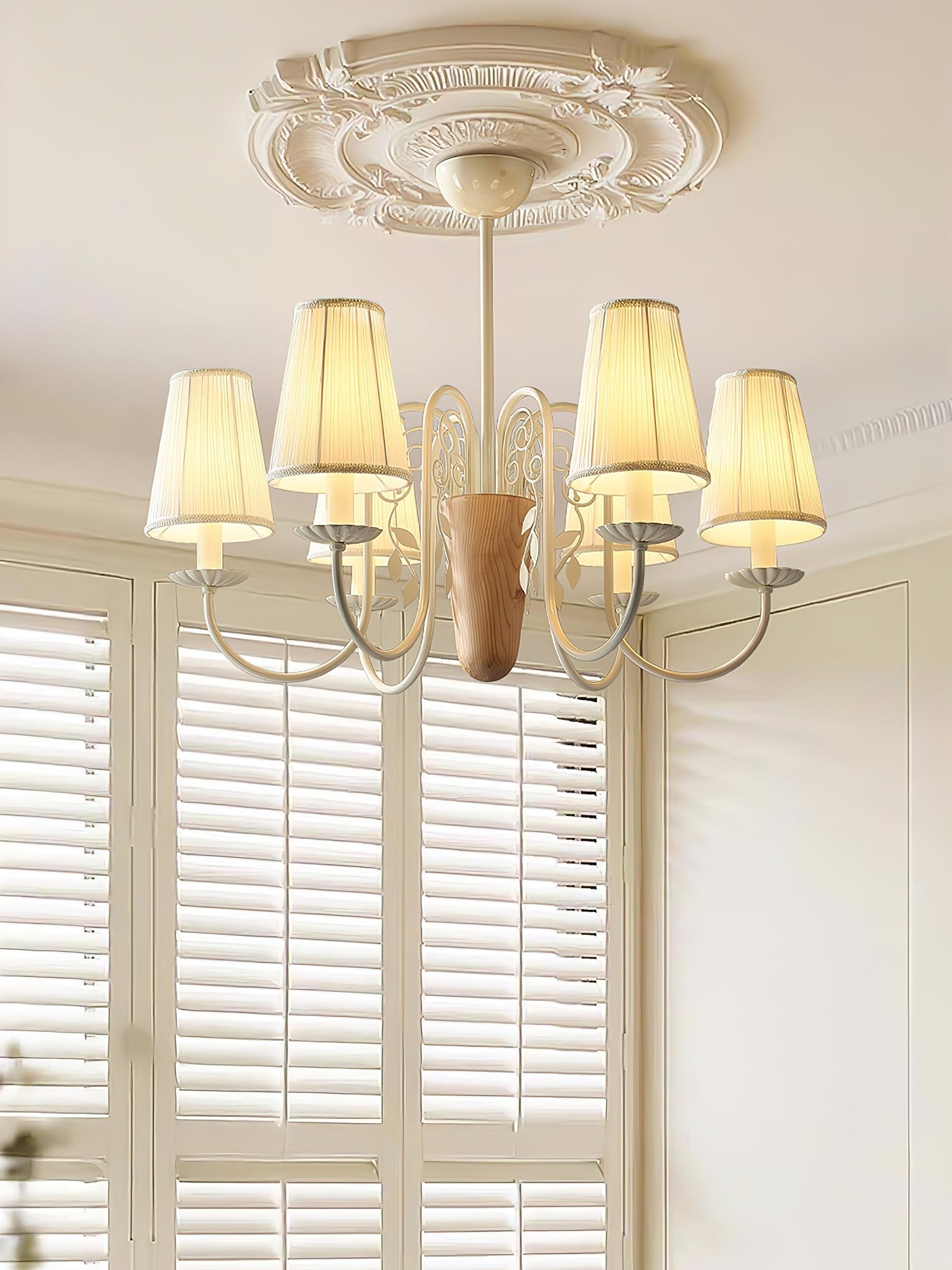 Solthys Chandelier