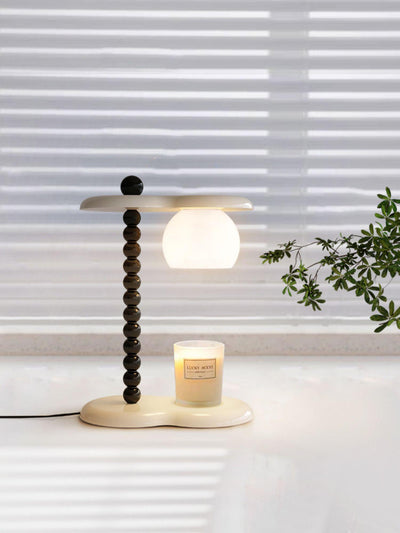 Viloce Resin Traditional Table Lamp