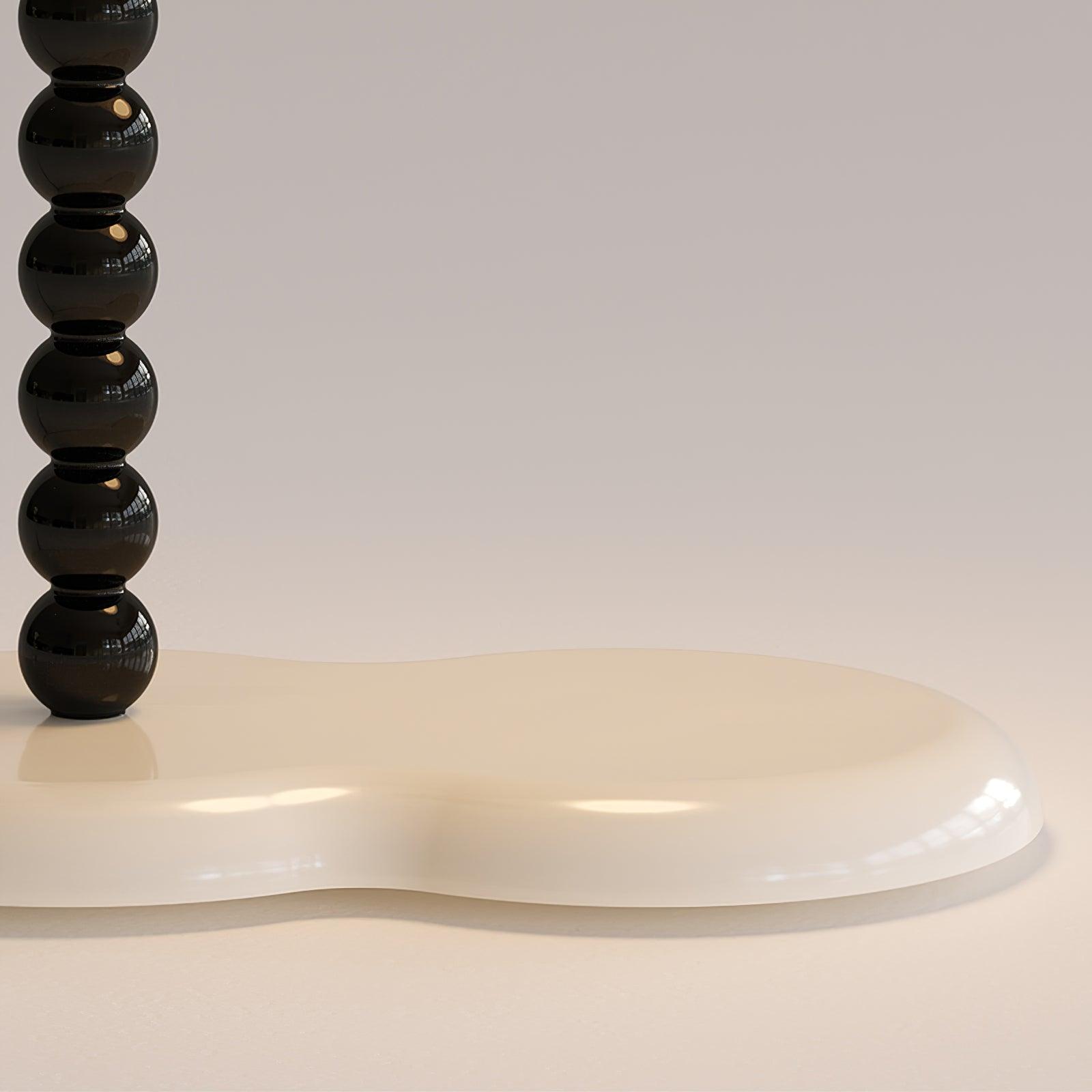 Viloce Resin Traditional Table Lamp