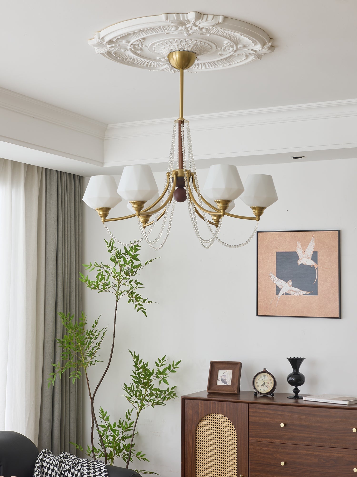 Othaus Traditional Elegance Vintage Wood Chandelier