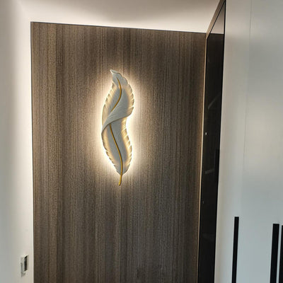 Arvess Individual Creativity Feather Resin Wall Lamp