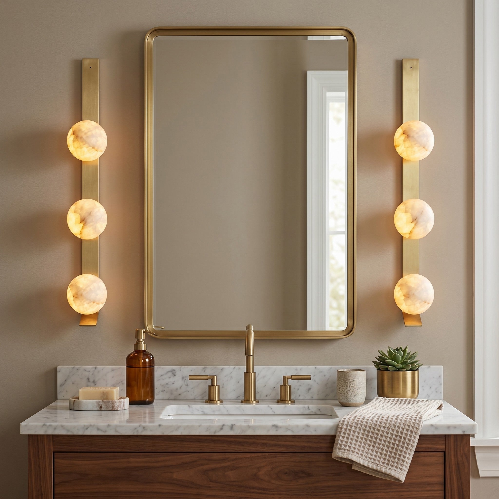 Noroaya Sconce
