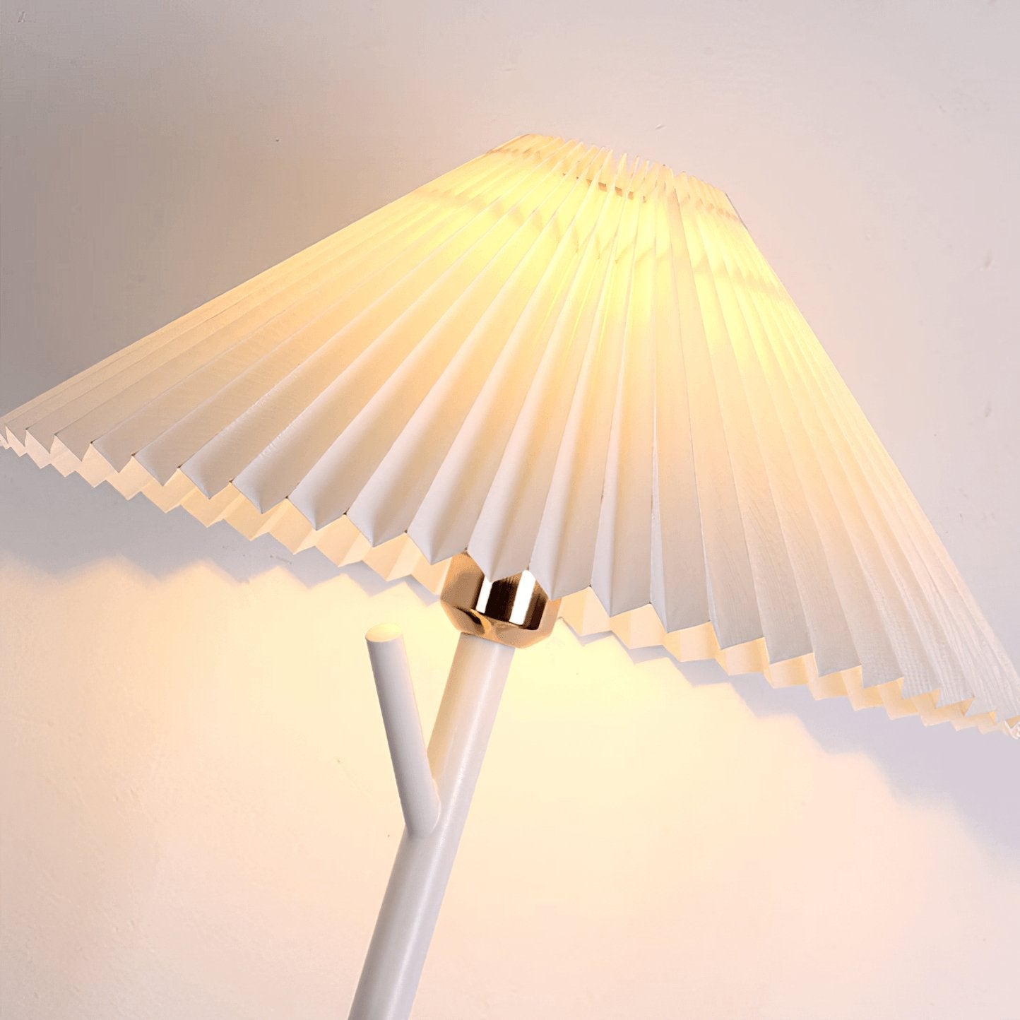 Nora Modern Floor Lamp