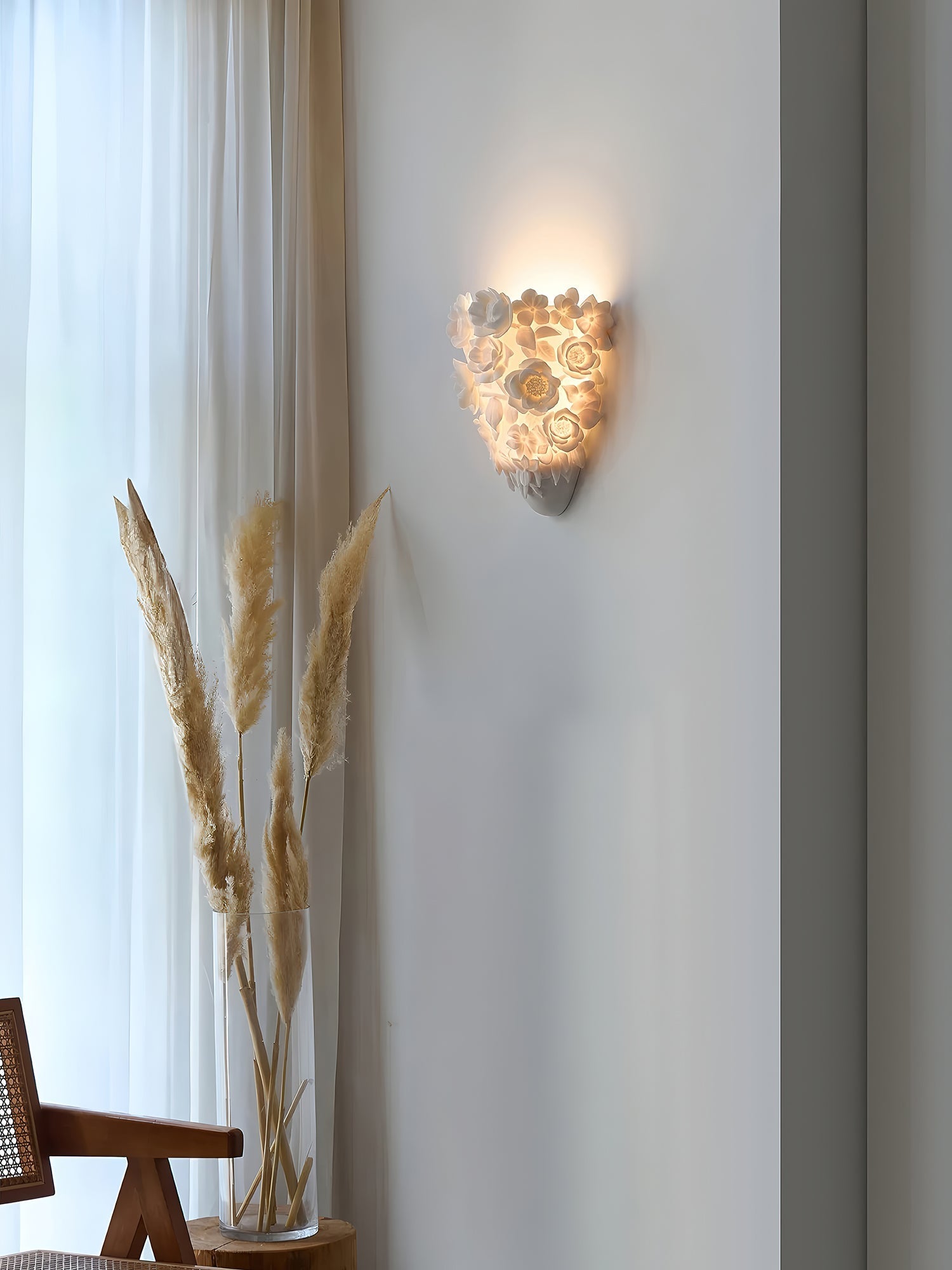 Floranza Wall Lamp - Neutral Decor