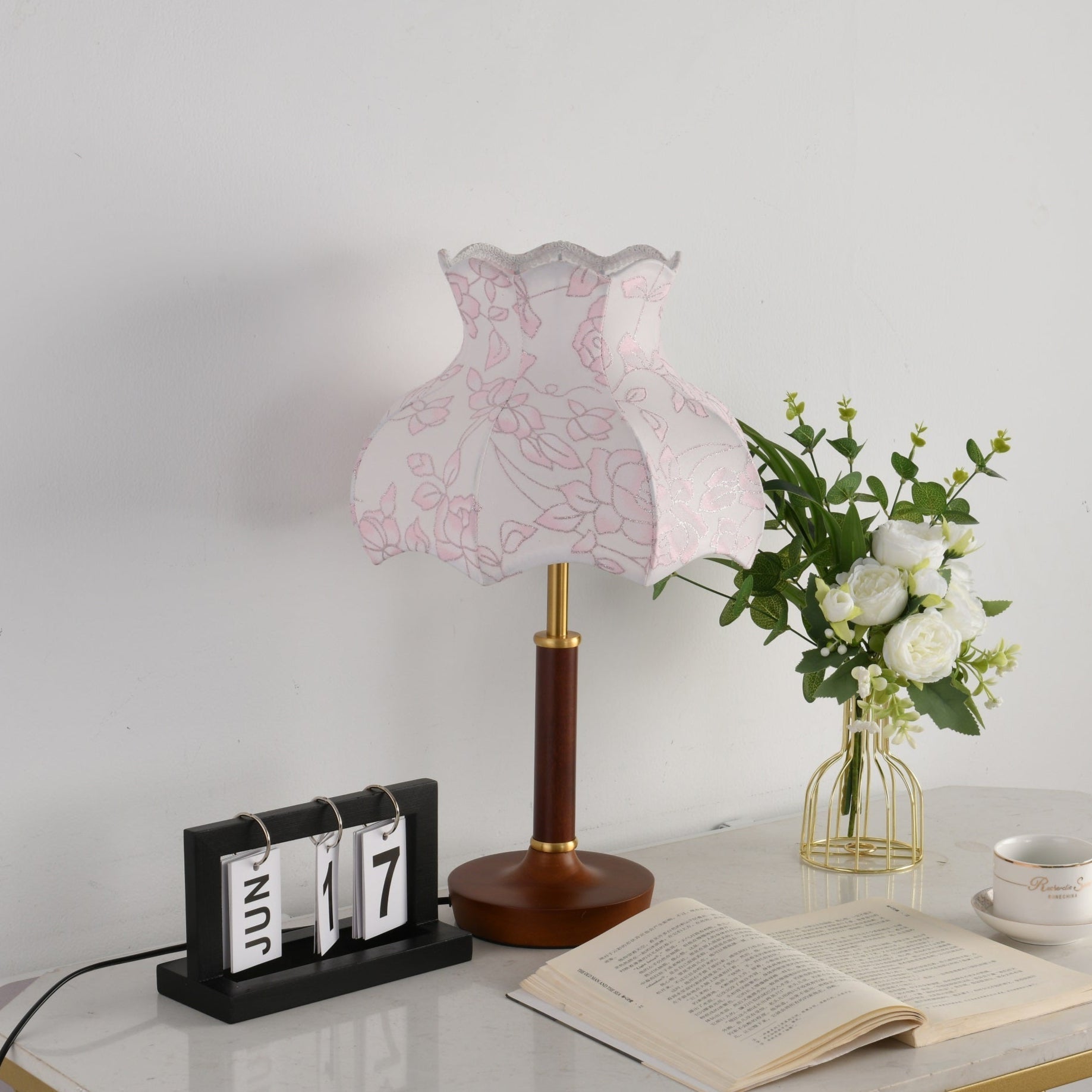 Naomi Vintage Table Lamp