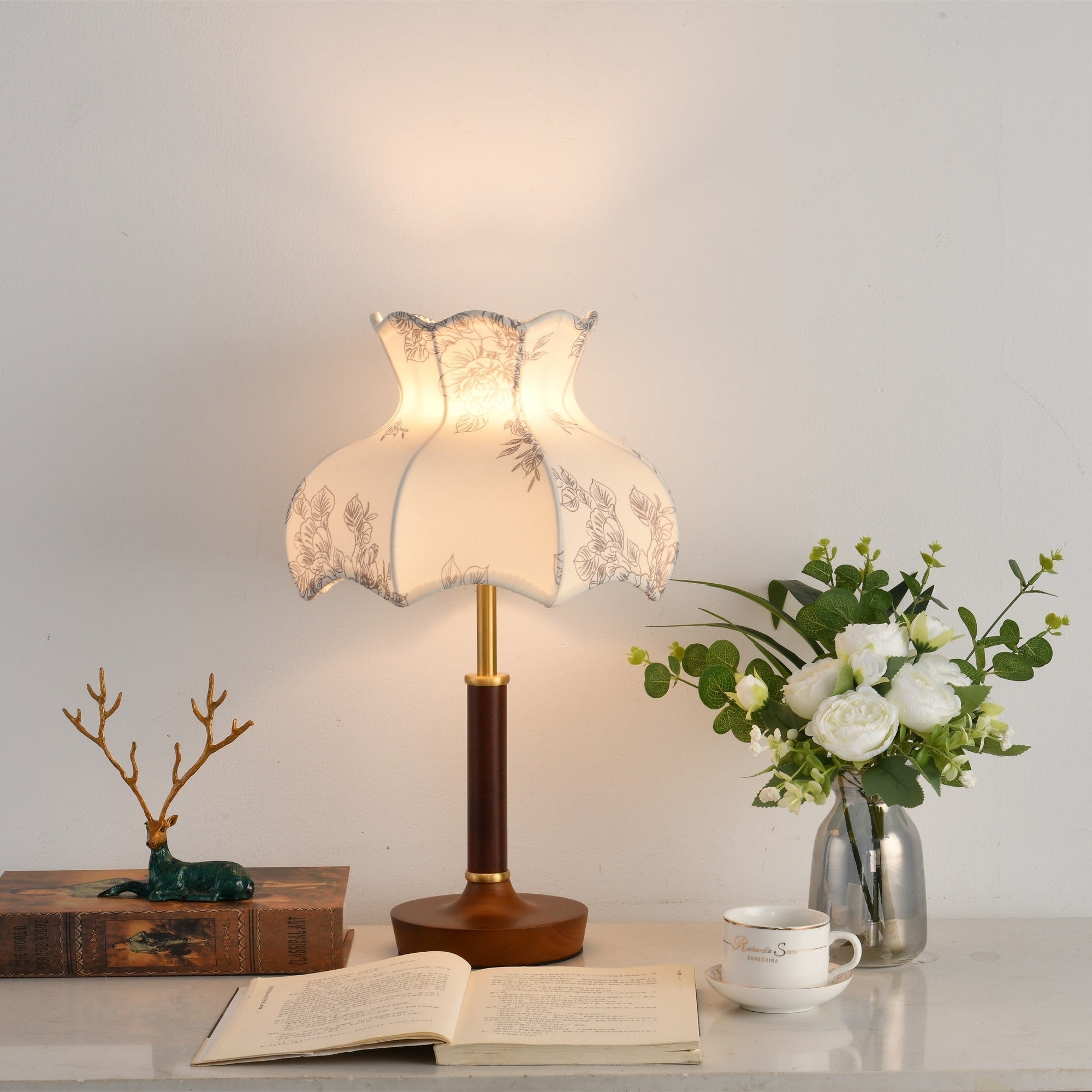 Naomi Vintage Table Lamp