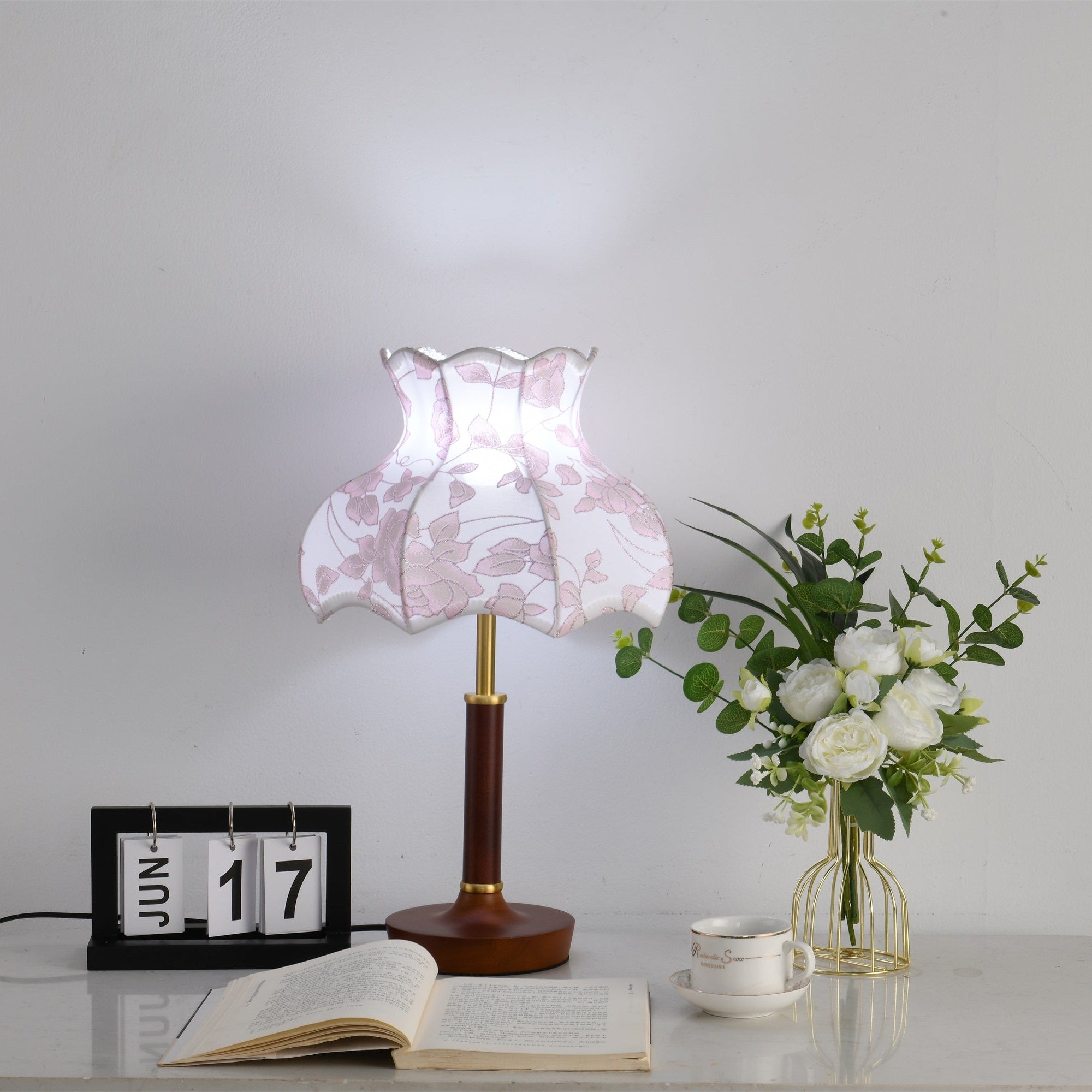 Naomi Vintage Table Lamp