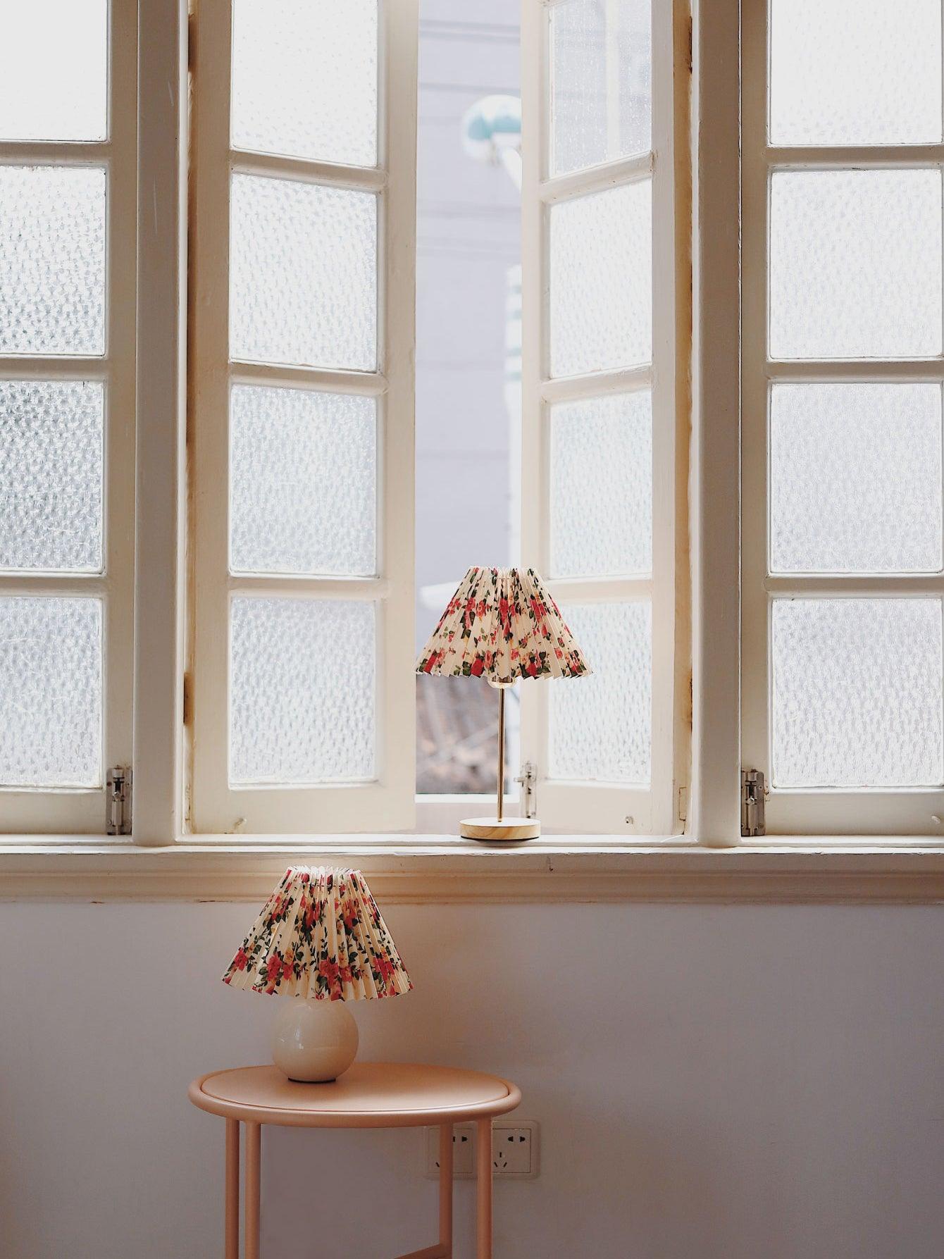 Zevelyra Fabric Table Lamp
