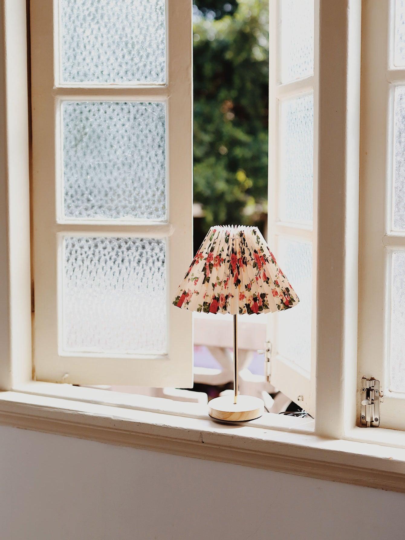 Zevelyra Fabric Table Lamp