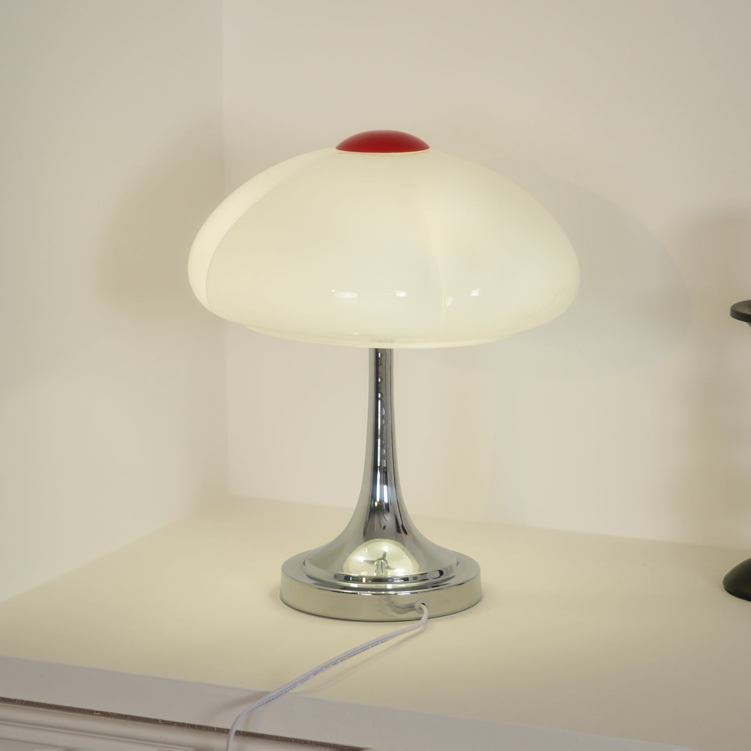 Bin Modern Table Lamp