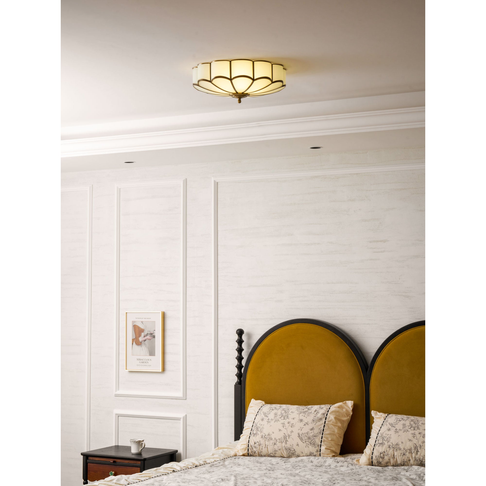 Fioraley Flower Shape Glass Flush Mount Ceiling Light