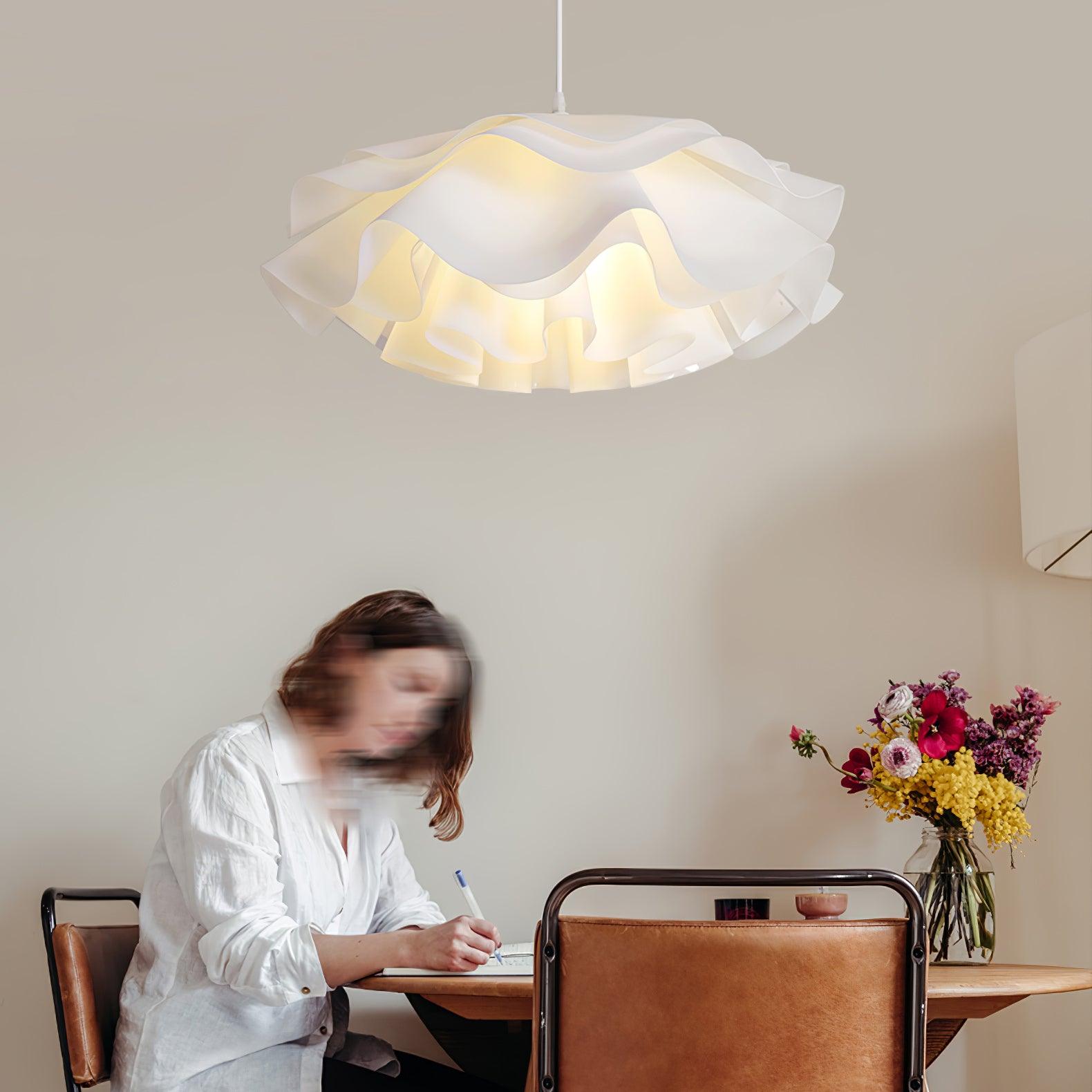 Niv Floral Pendant Lamp