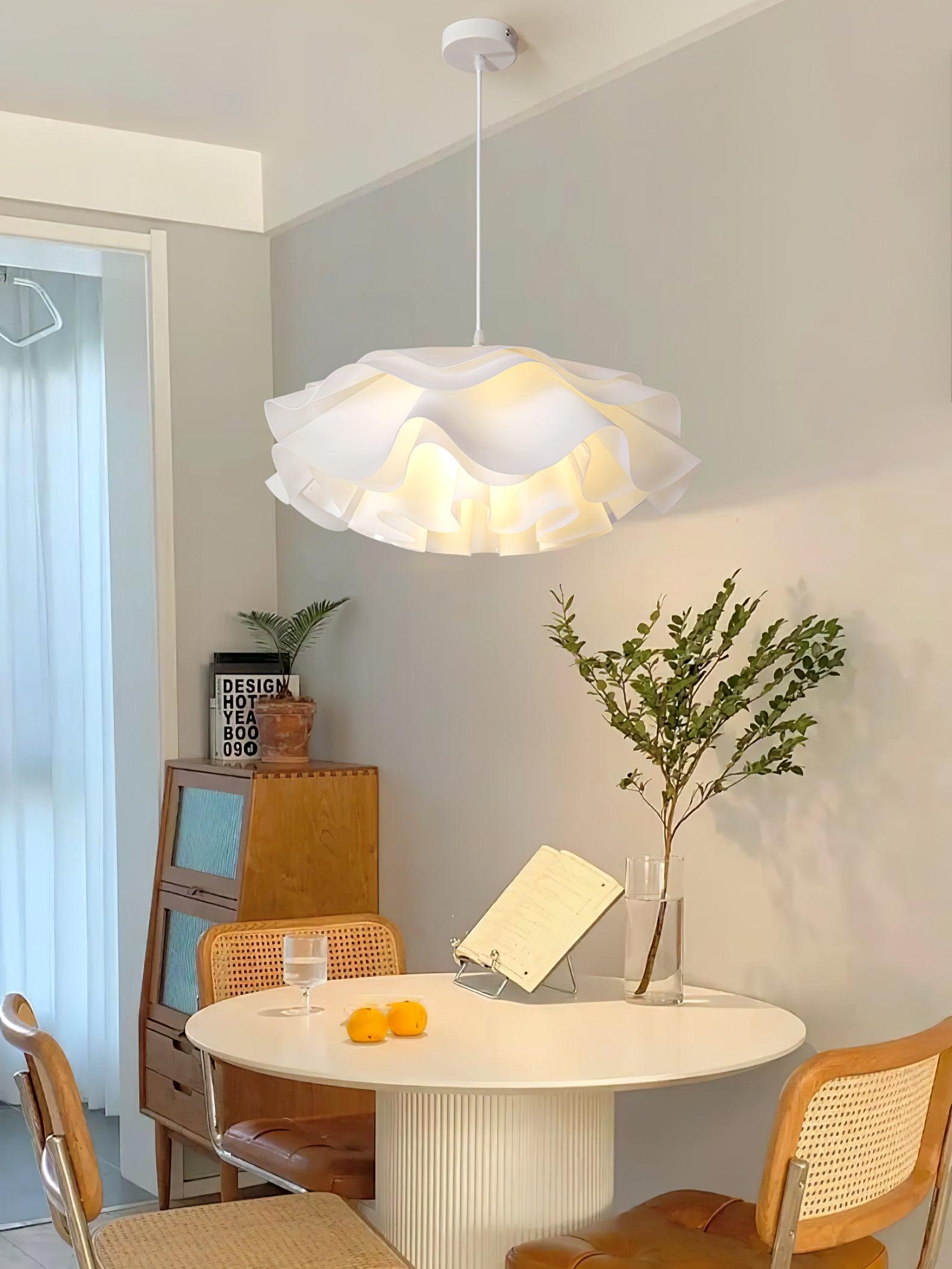 Niv Floral Pendant Lamp