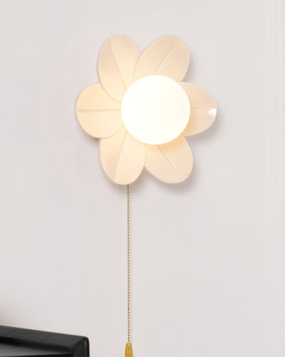 Acroma Nordic Art Flowers Resin Wall Lamp