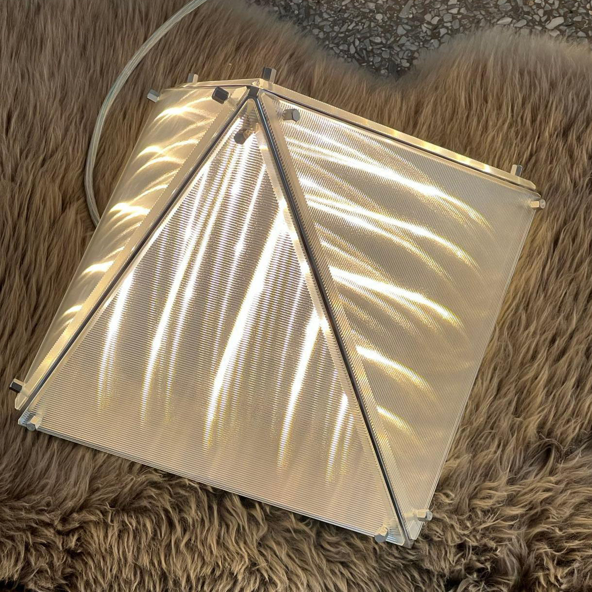 Lumoielle Table Lamp
