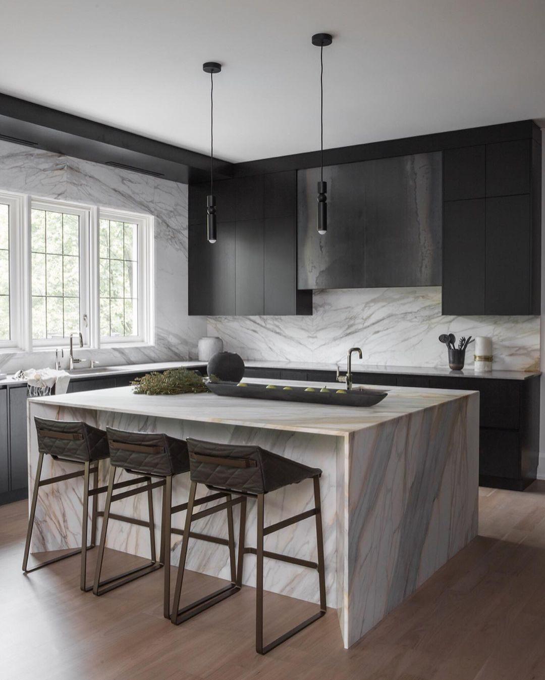 Velkis Geometric Pendant Light