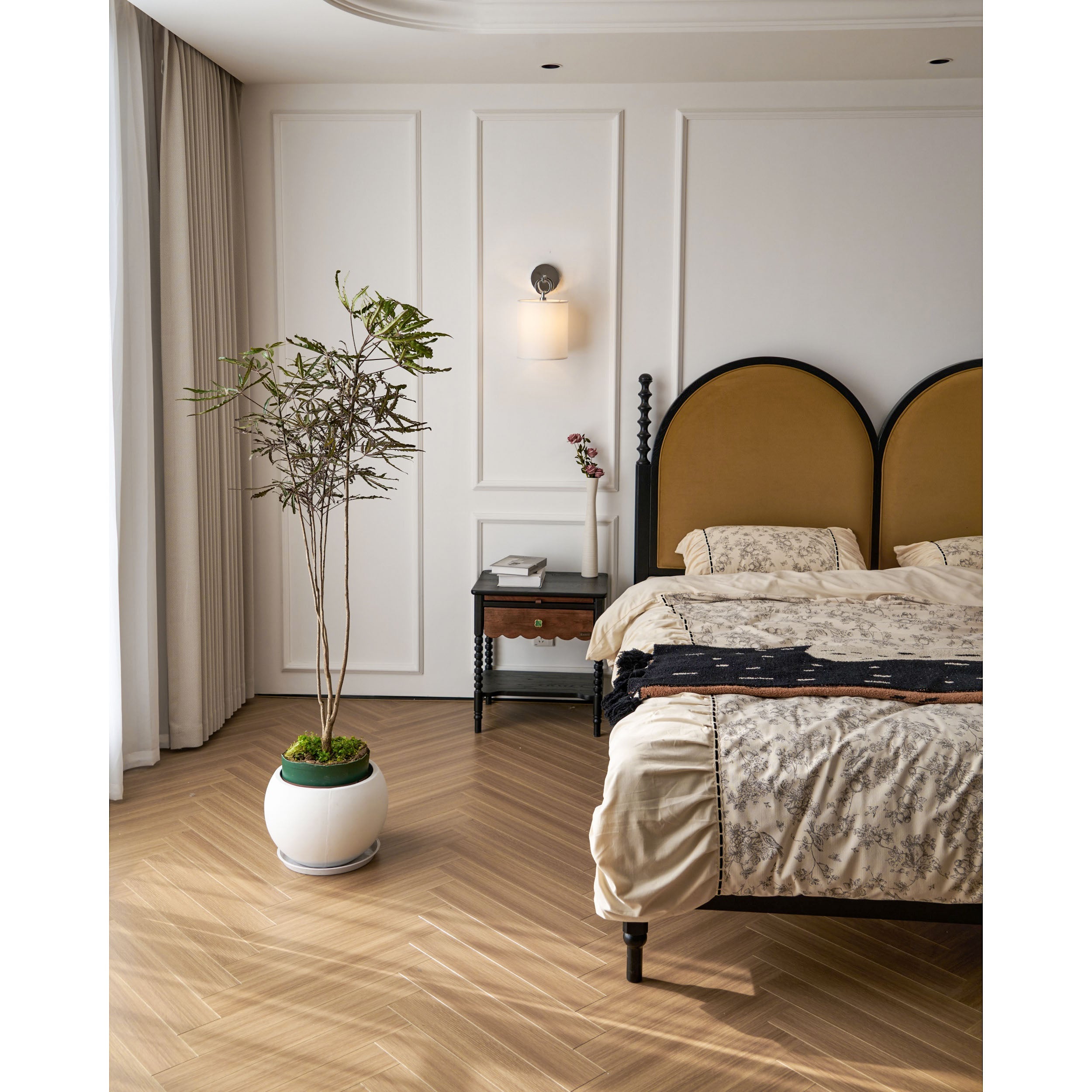 Dovercrest Circle Indoor Wall Light