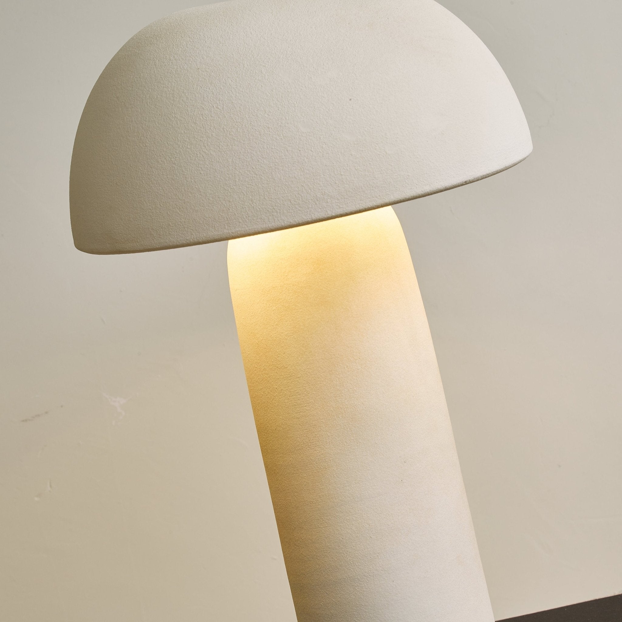 Brolen Ceramic Minimalist Table Lamp