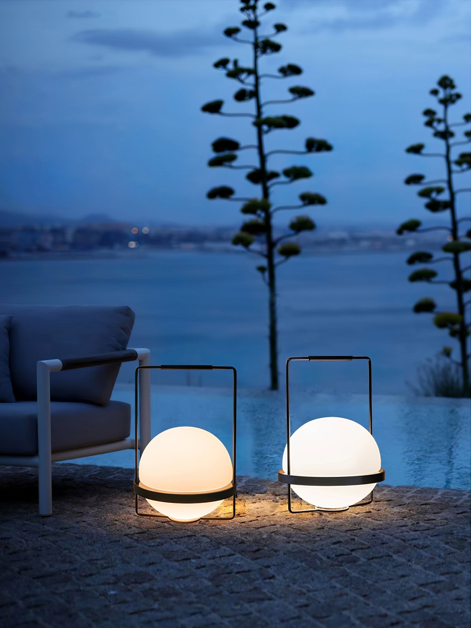 Avenalelia Contemporary Table Lamp