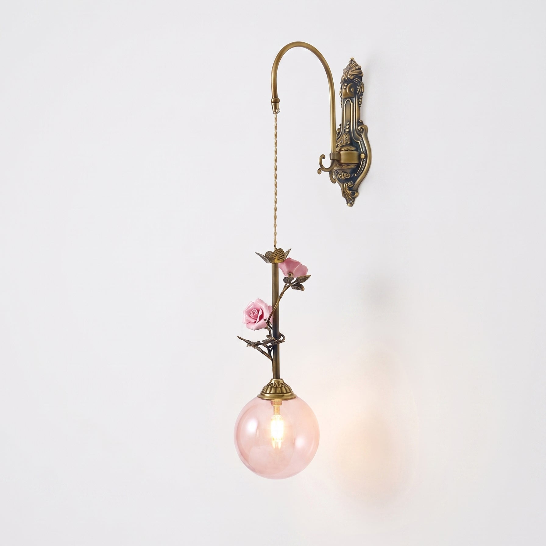Elaararia Sconce