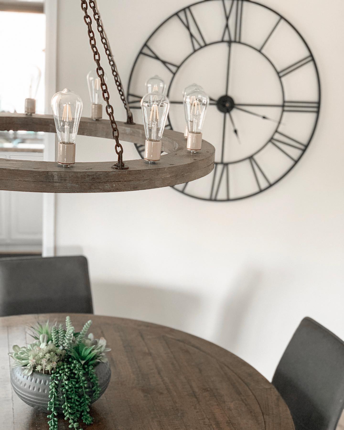 Rinorena Wood Chandelier