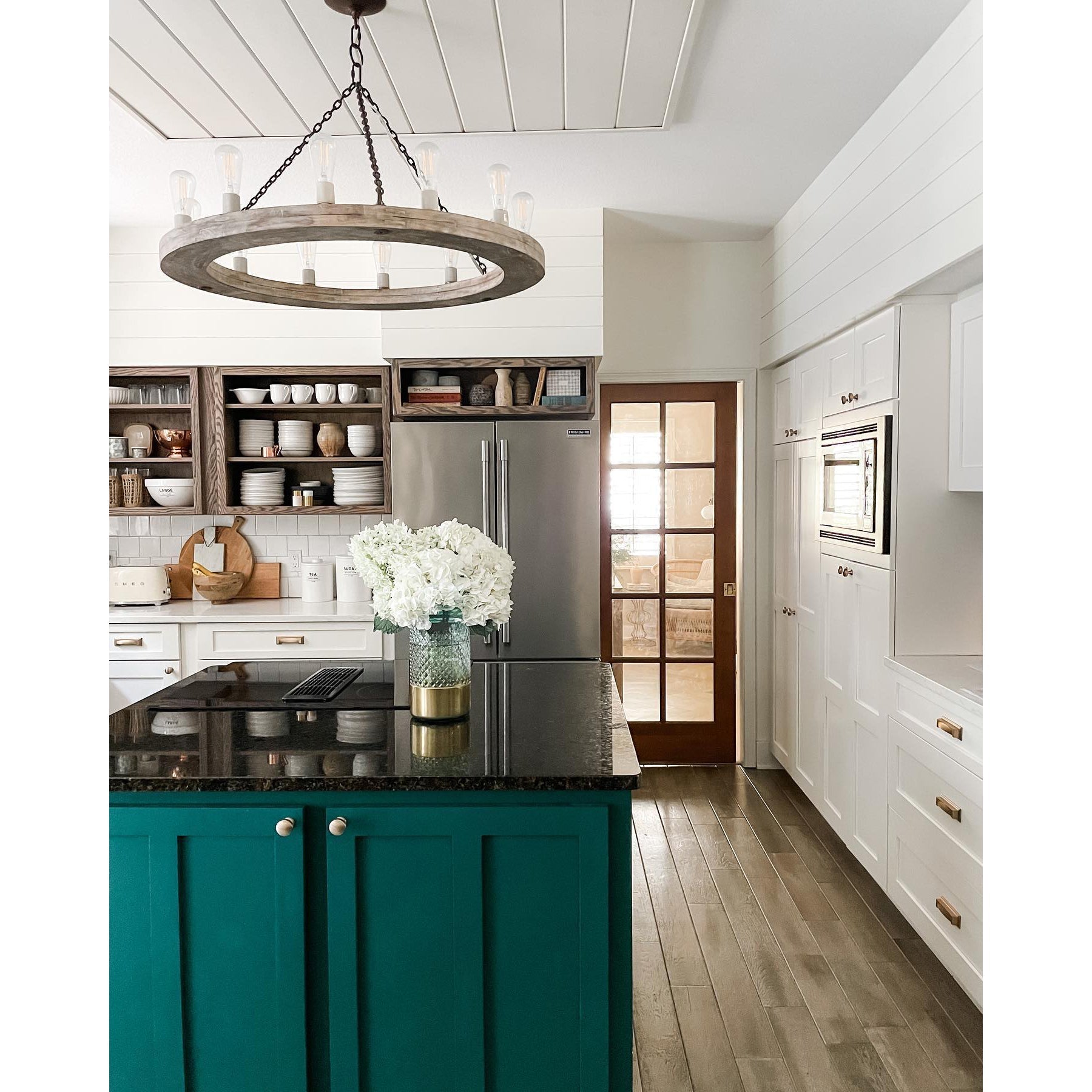 Rinorena Wood Chandelier