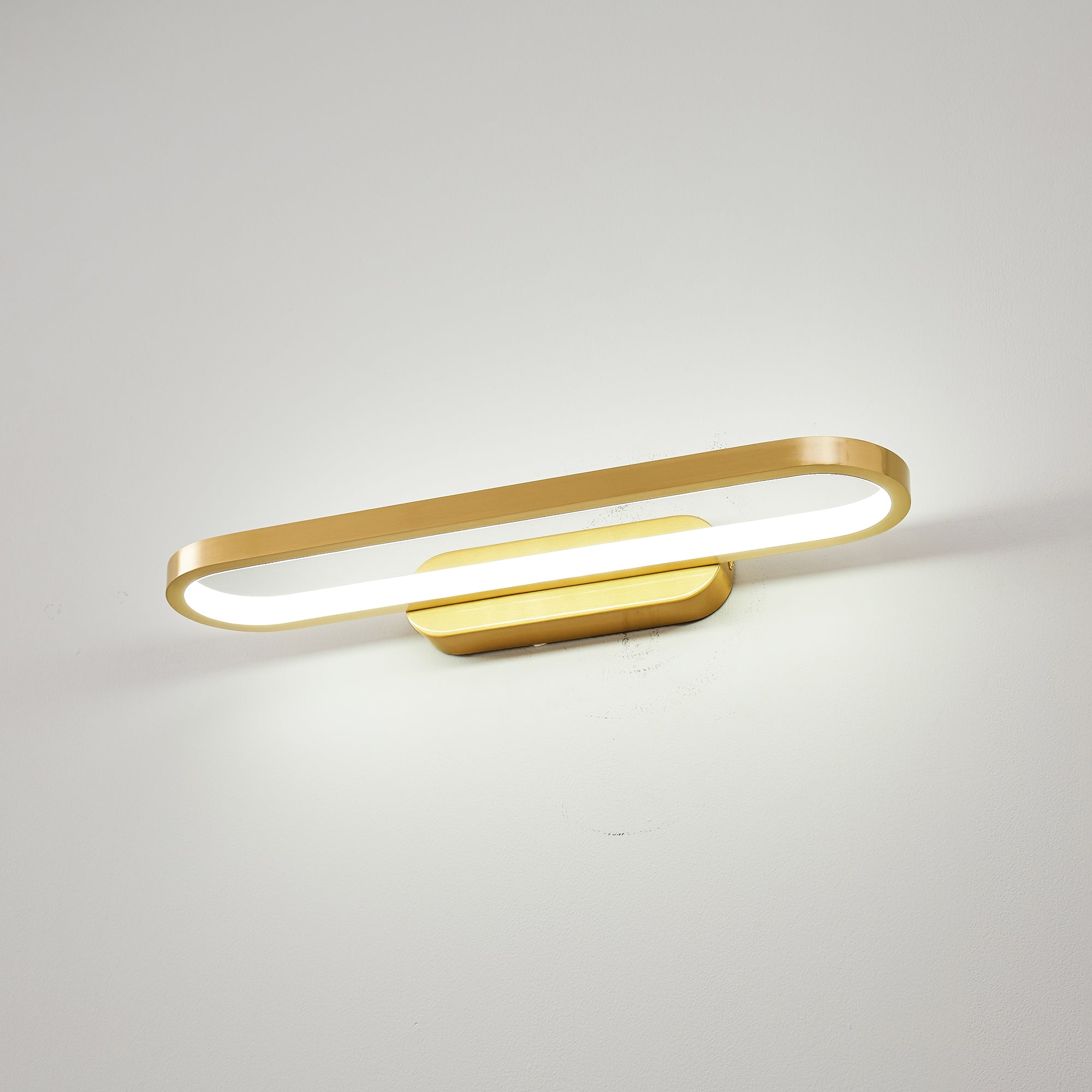 Auryn Wall Lamp