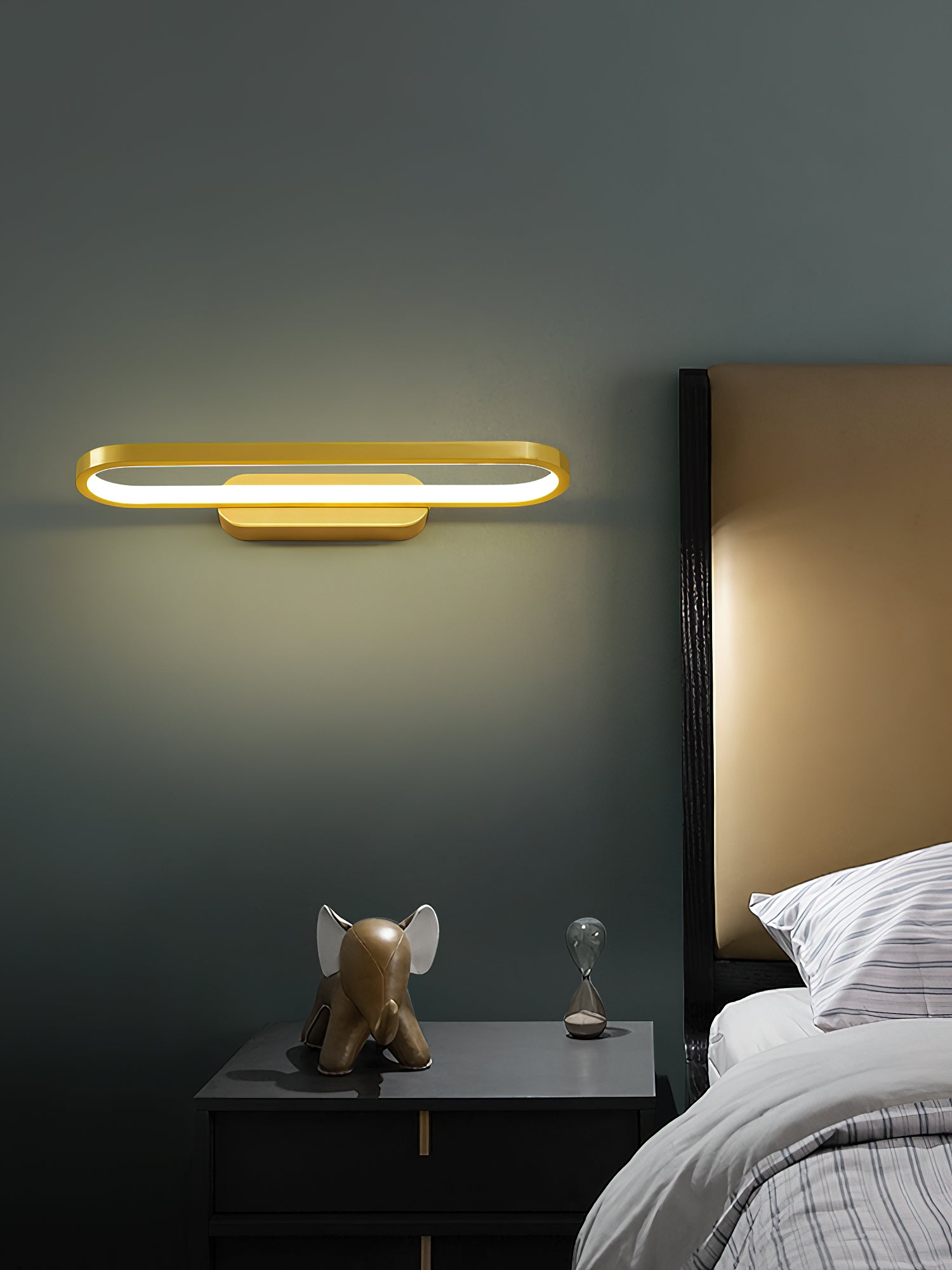 Auryn Wall Lamp