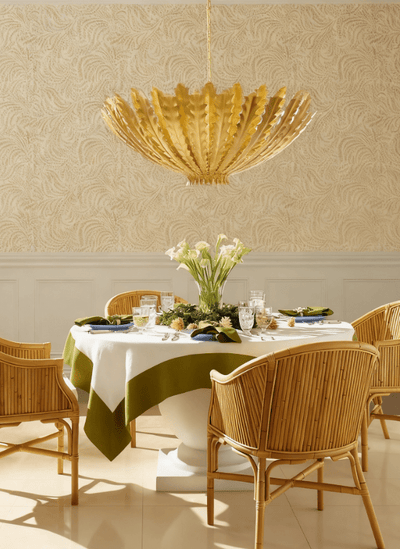 Lumuira Luxurious Gilded Acanthus Chandelier