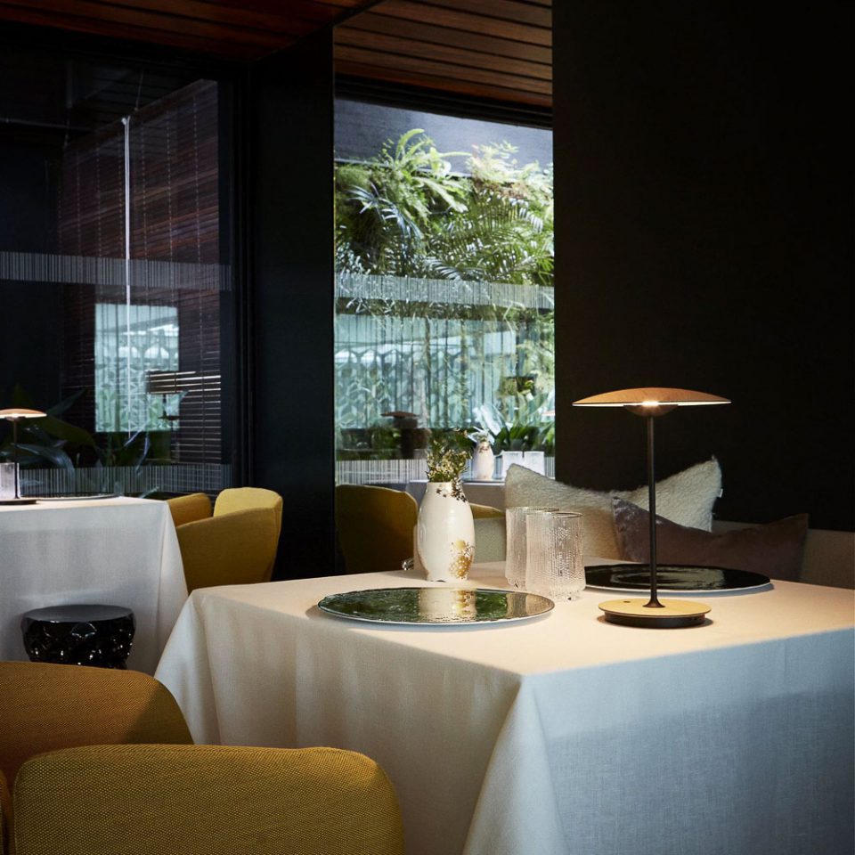 Elaarelia Table Light Slim Minimalist