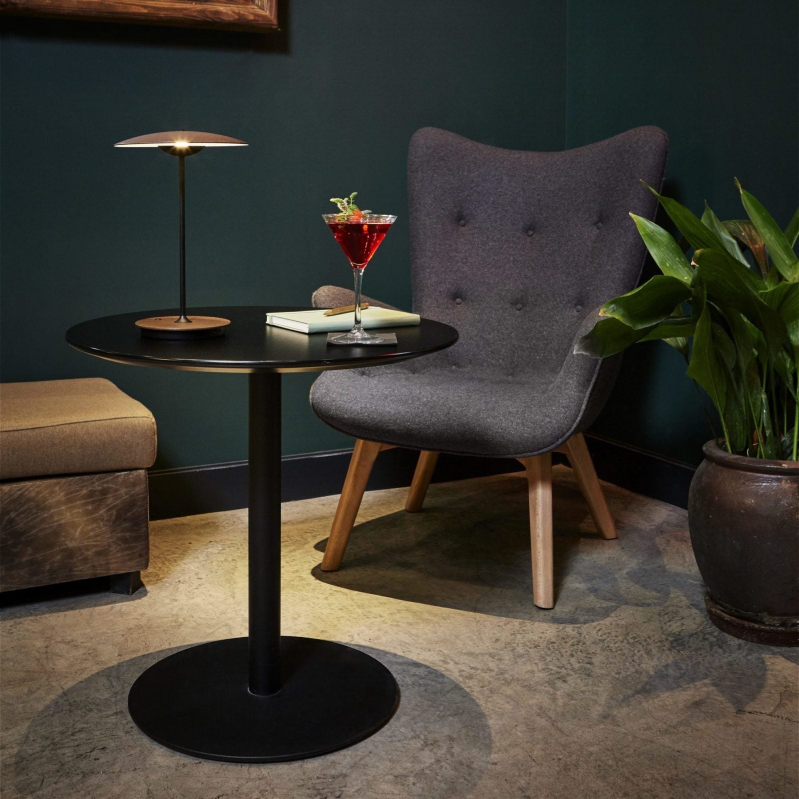 Elaarelia Table Light Slim Minimalist